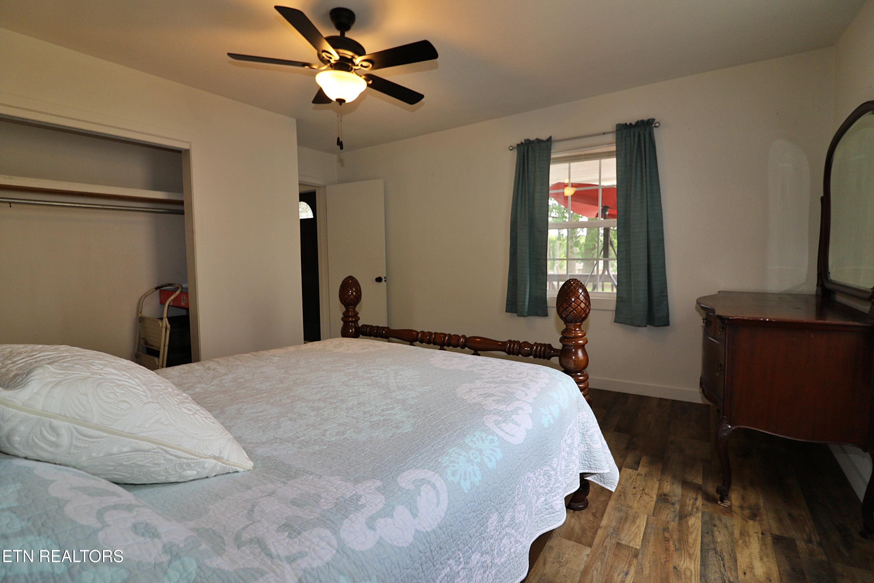 117 N Main Street Oneida TN 37841