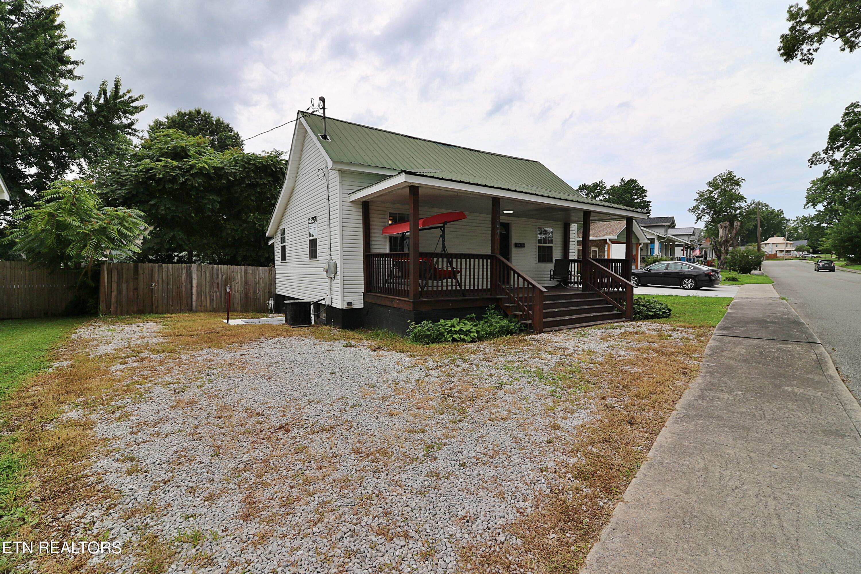 117 N Main Street Oneida TN 37841
