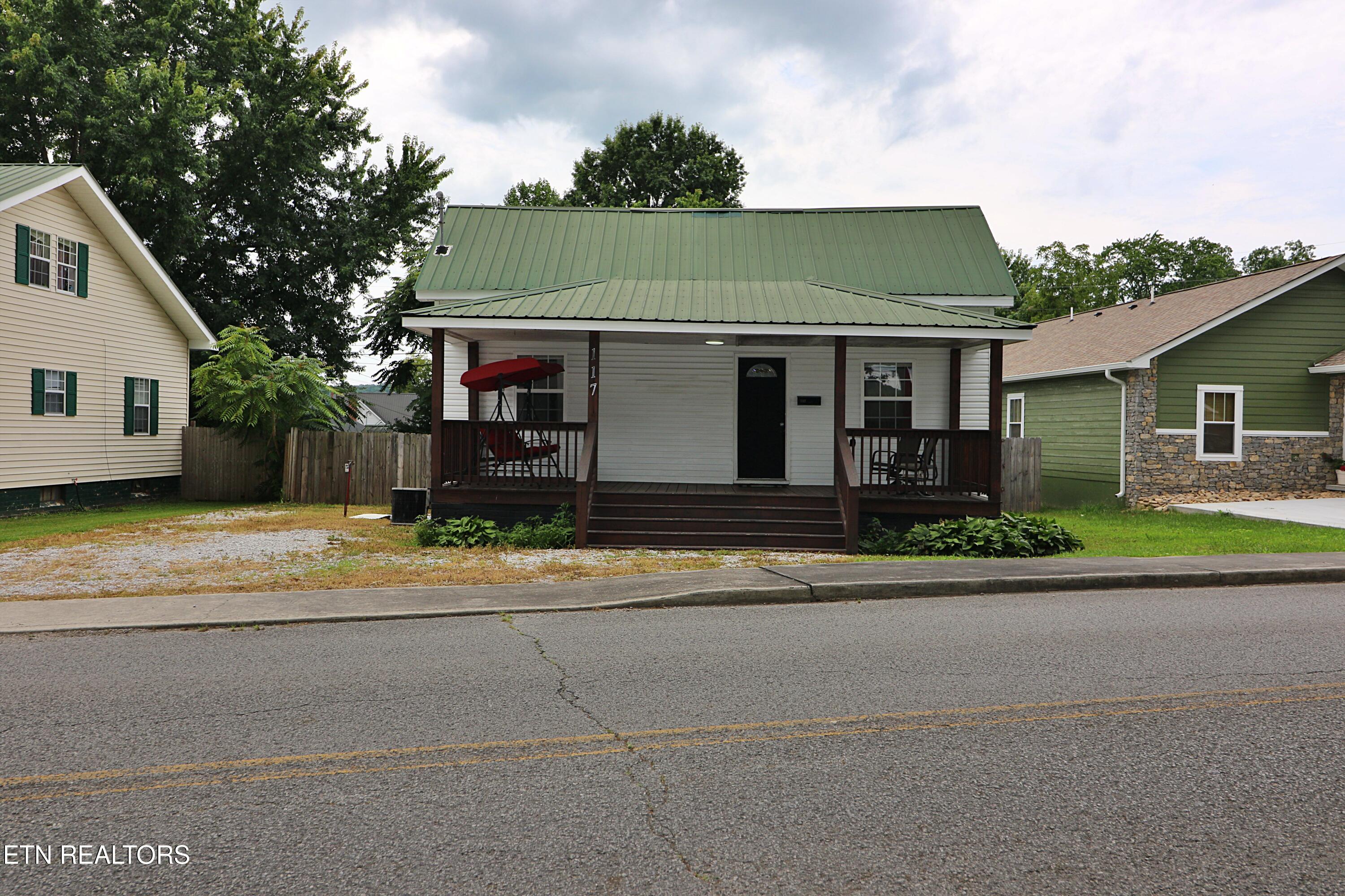 117 N Main Street Oneida TN 37841