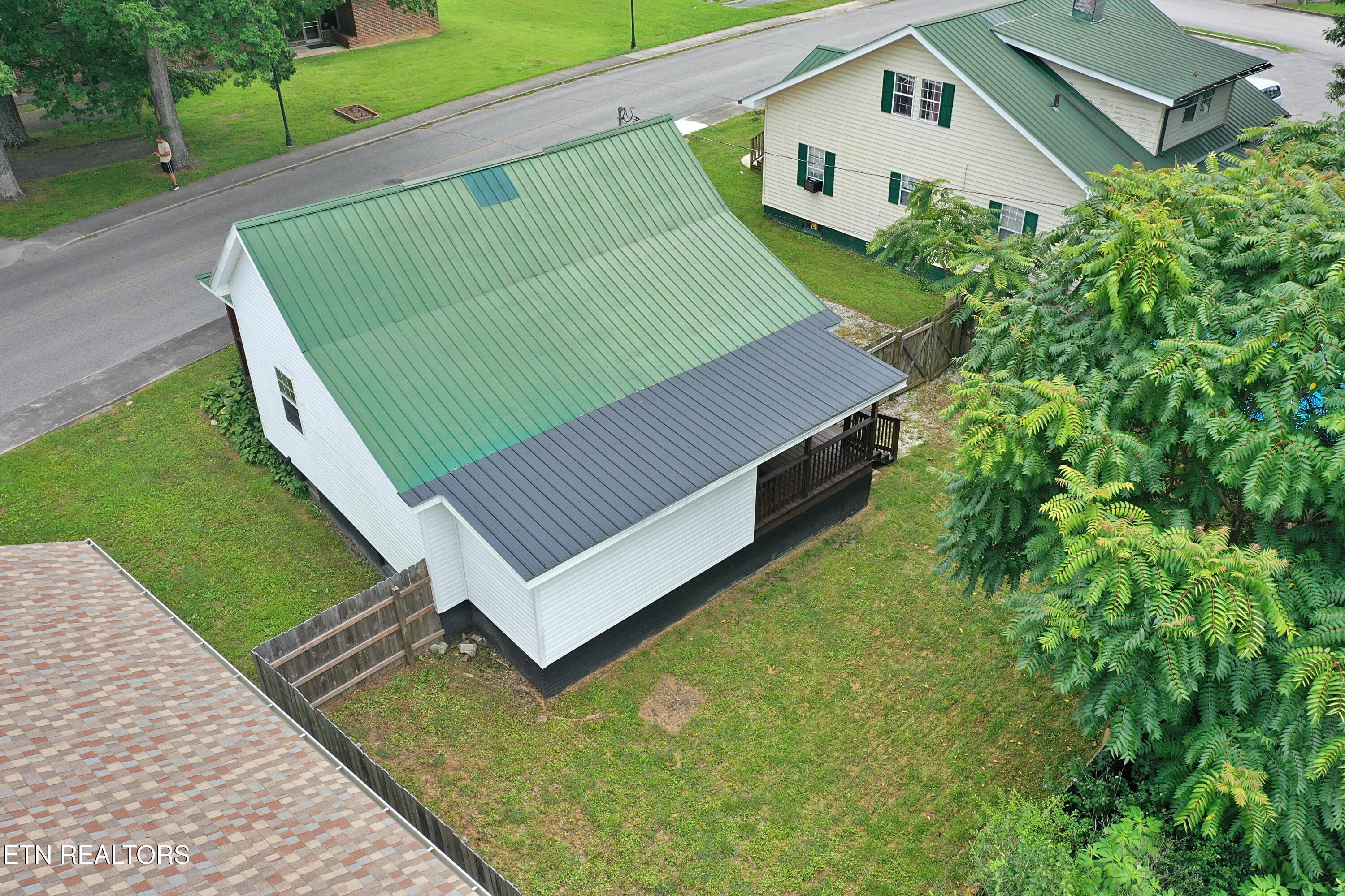 117 N Main Street Oneida TN 37841