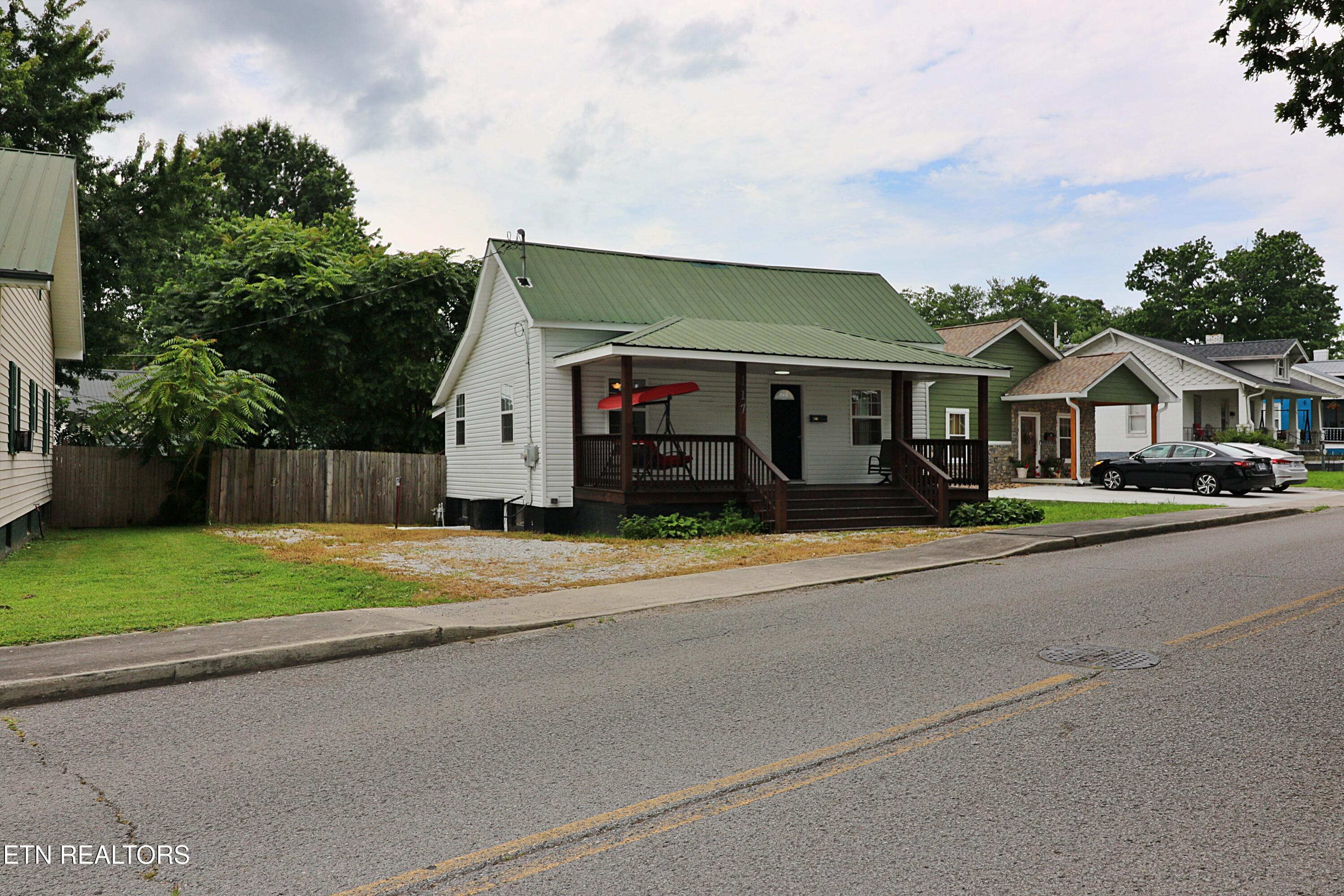 117 N Main Street Oneida TN 37841