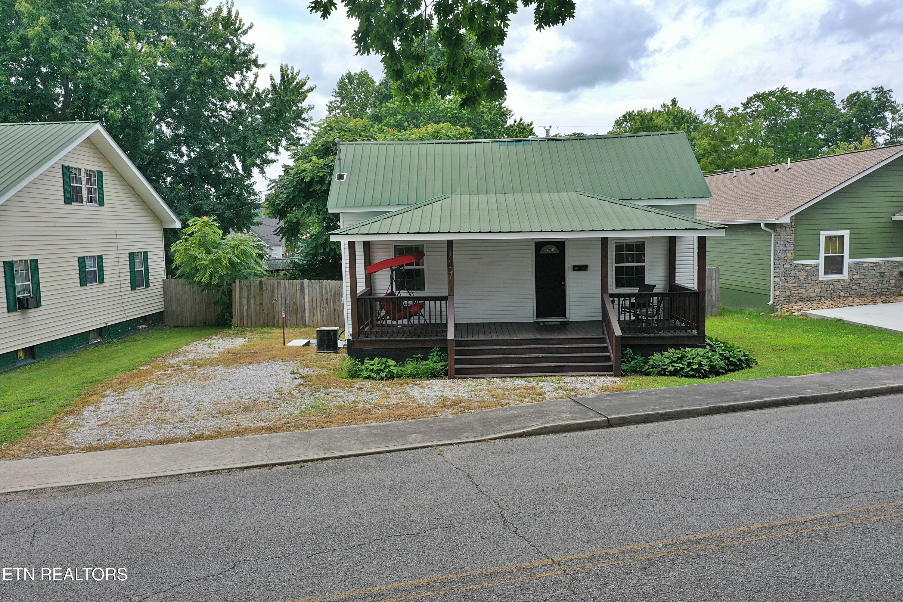 117 N Main Street Oneida TN 37841