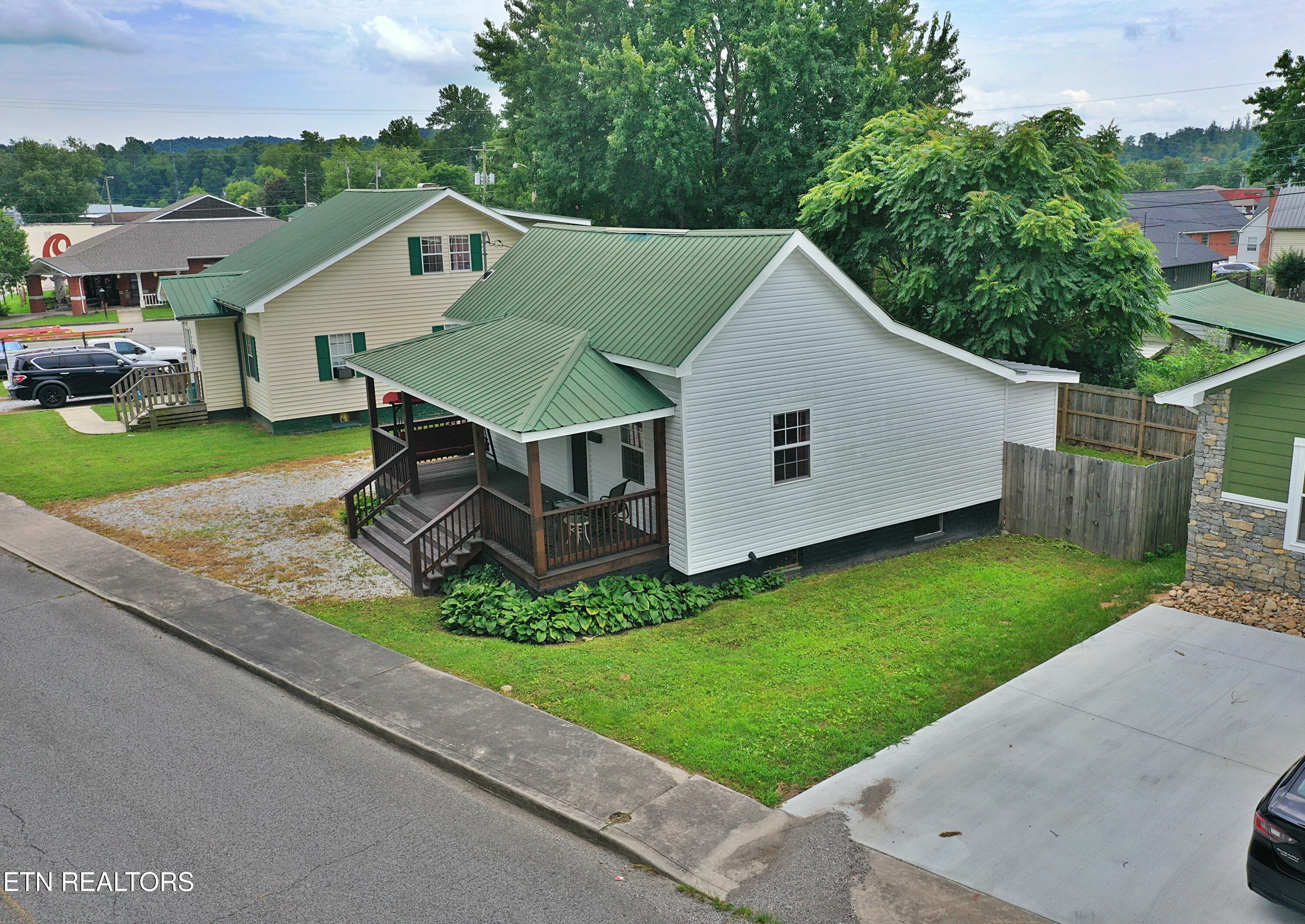 117 N Main Street Oneida TN 37841