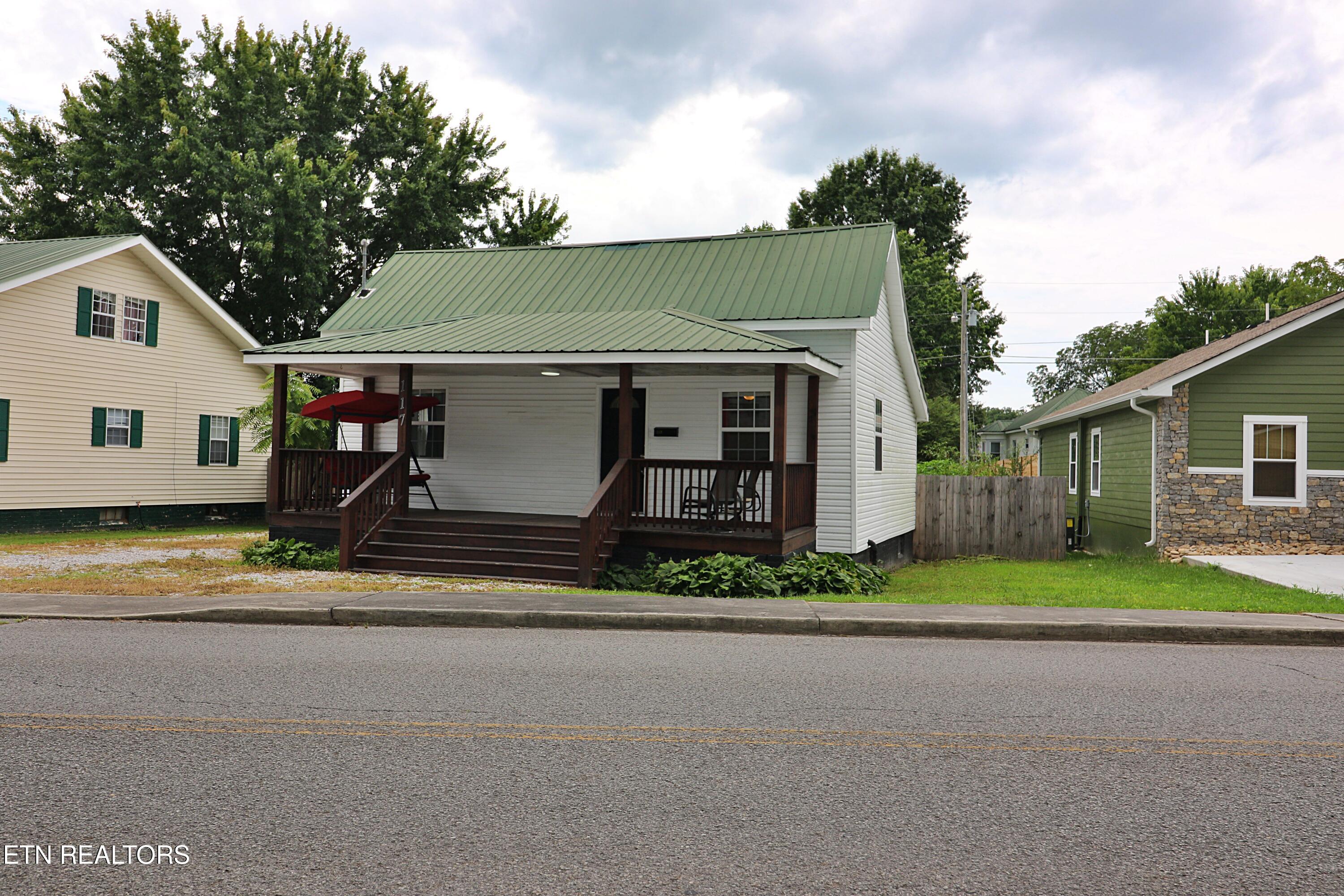 117 N Main Street Oneida TN 37841