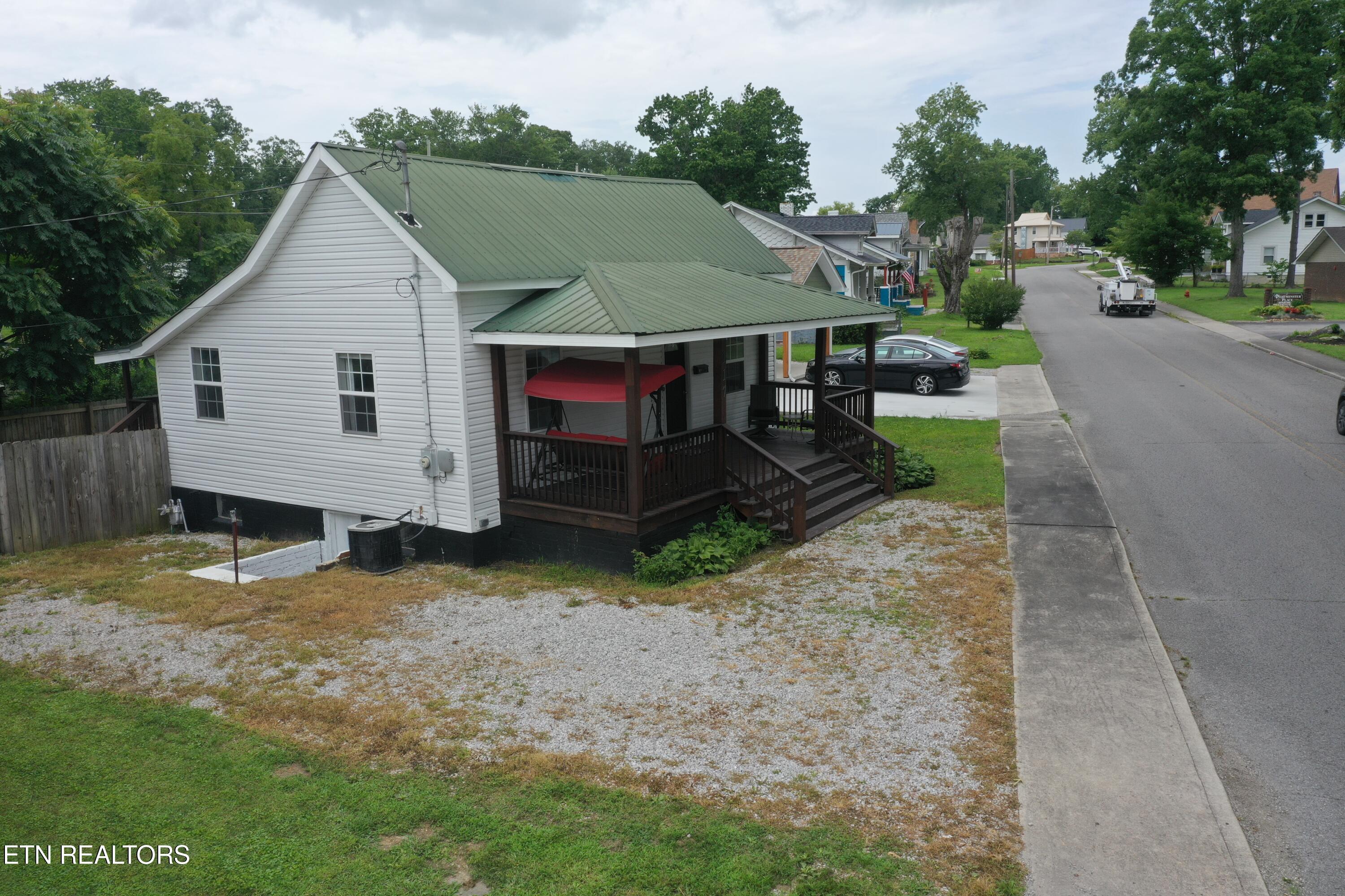 117 N Main Street Oneida TN 37841