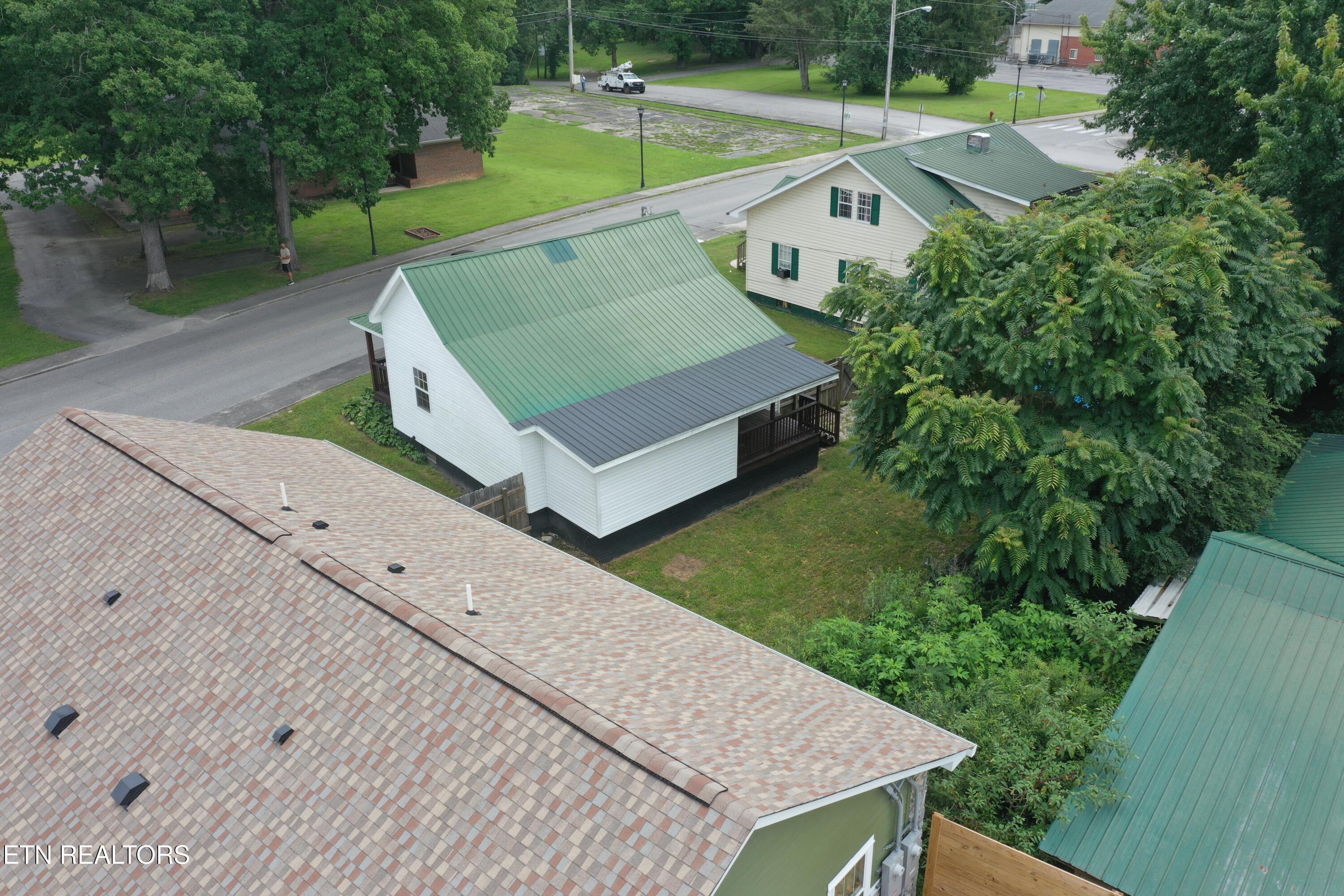 117 N Main Street Oneida TN 37841