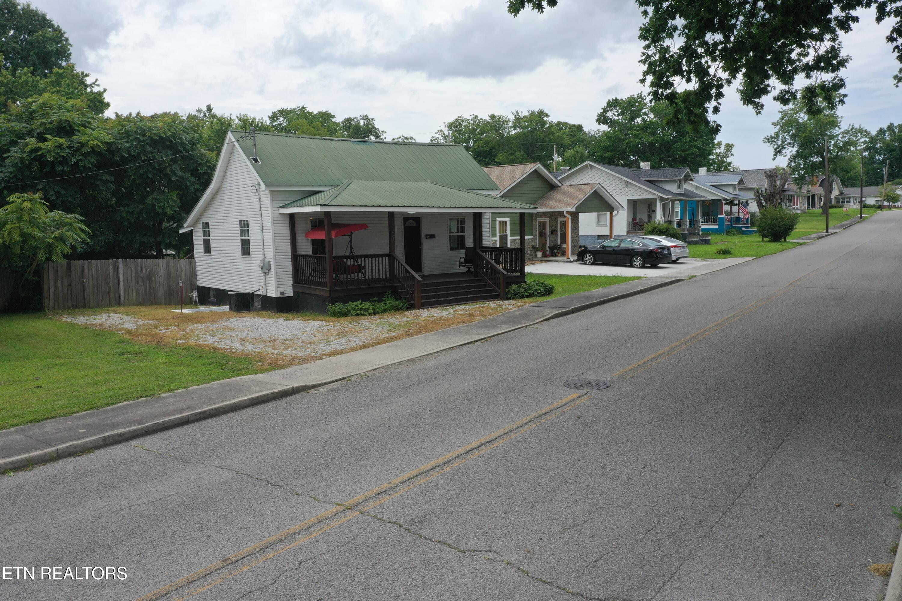 117 N Main Street Oneida TN 37841