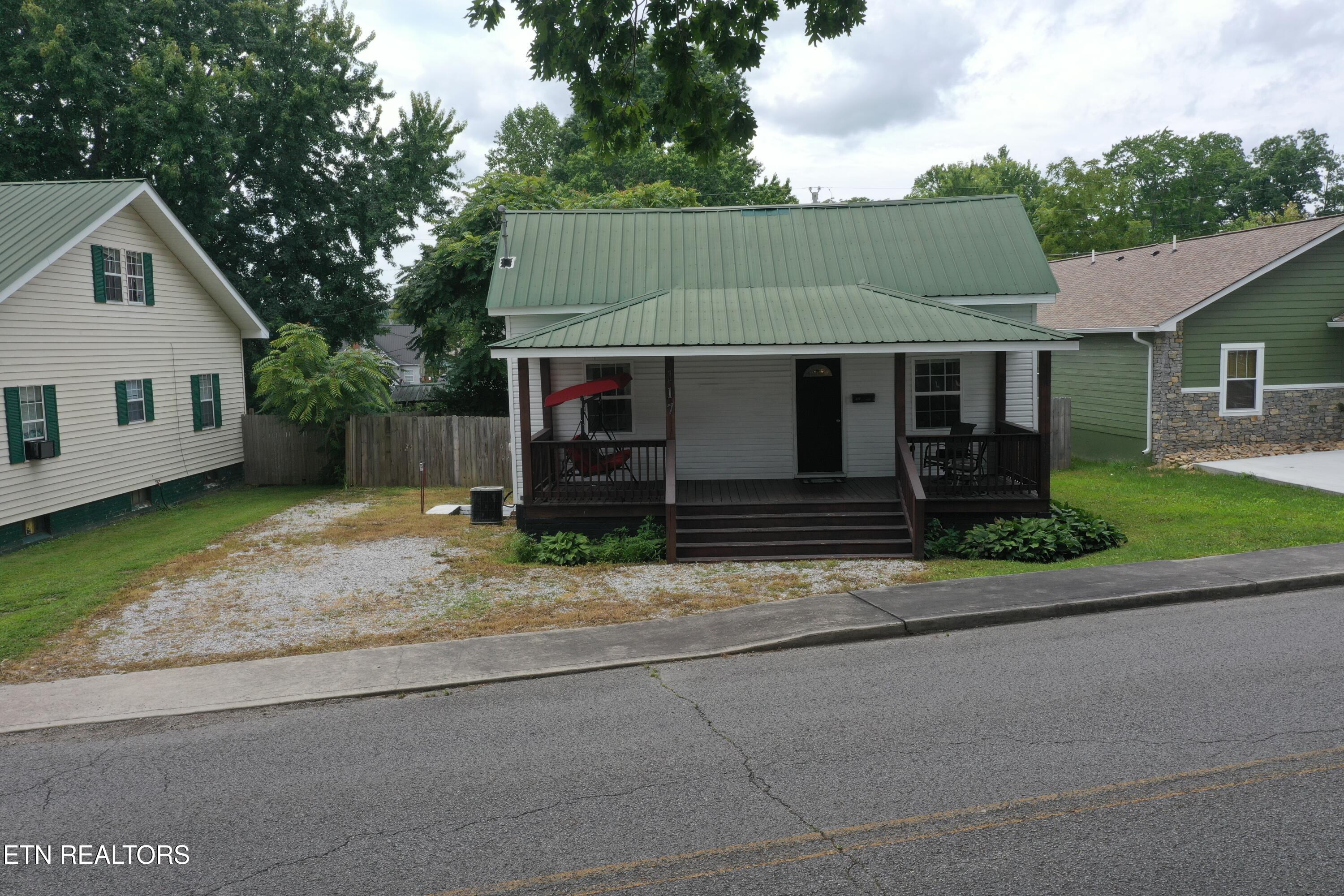 117 N Main Street Oneida TN 37841