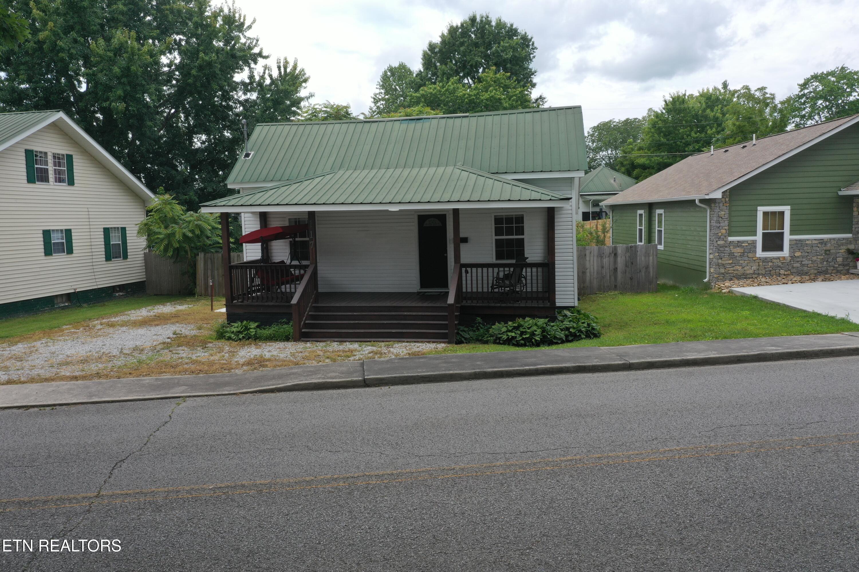 117 N Main Street Oneida TN 37841