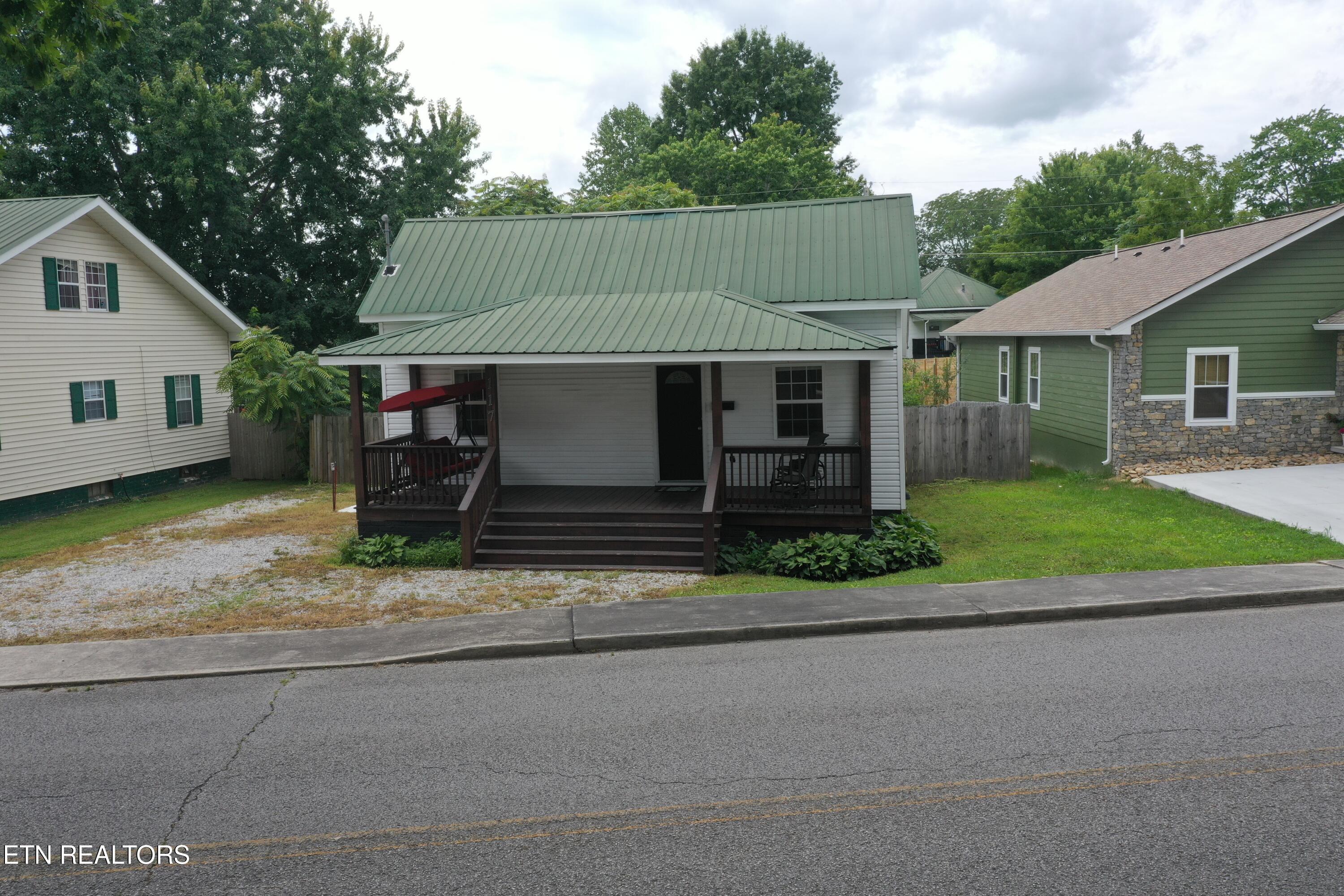 117 N Main Street Oneida TN 37841