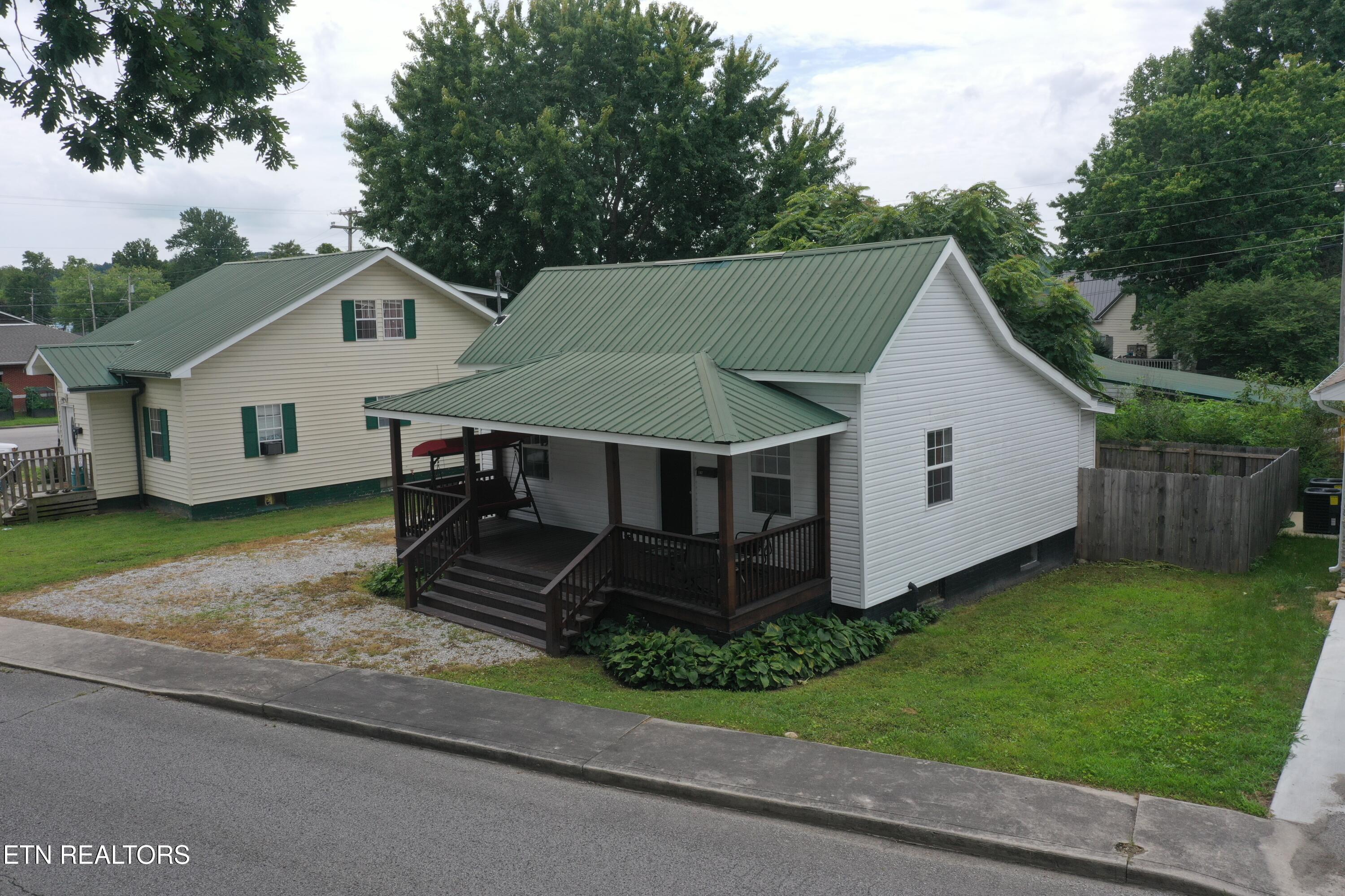117 N Main Street Oneida TN 37841