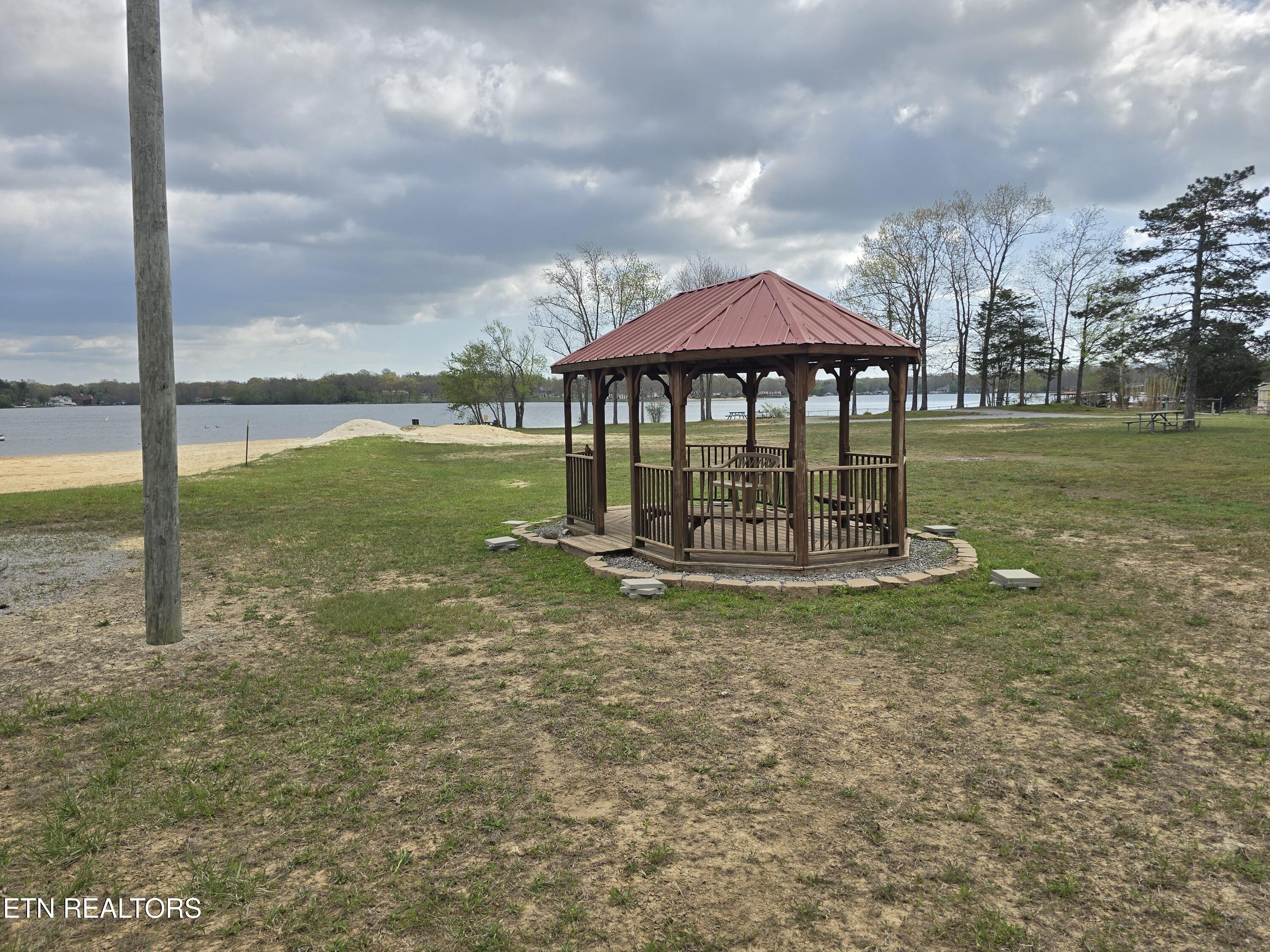 204 Nehasane Lane Crossville TN 38572