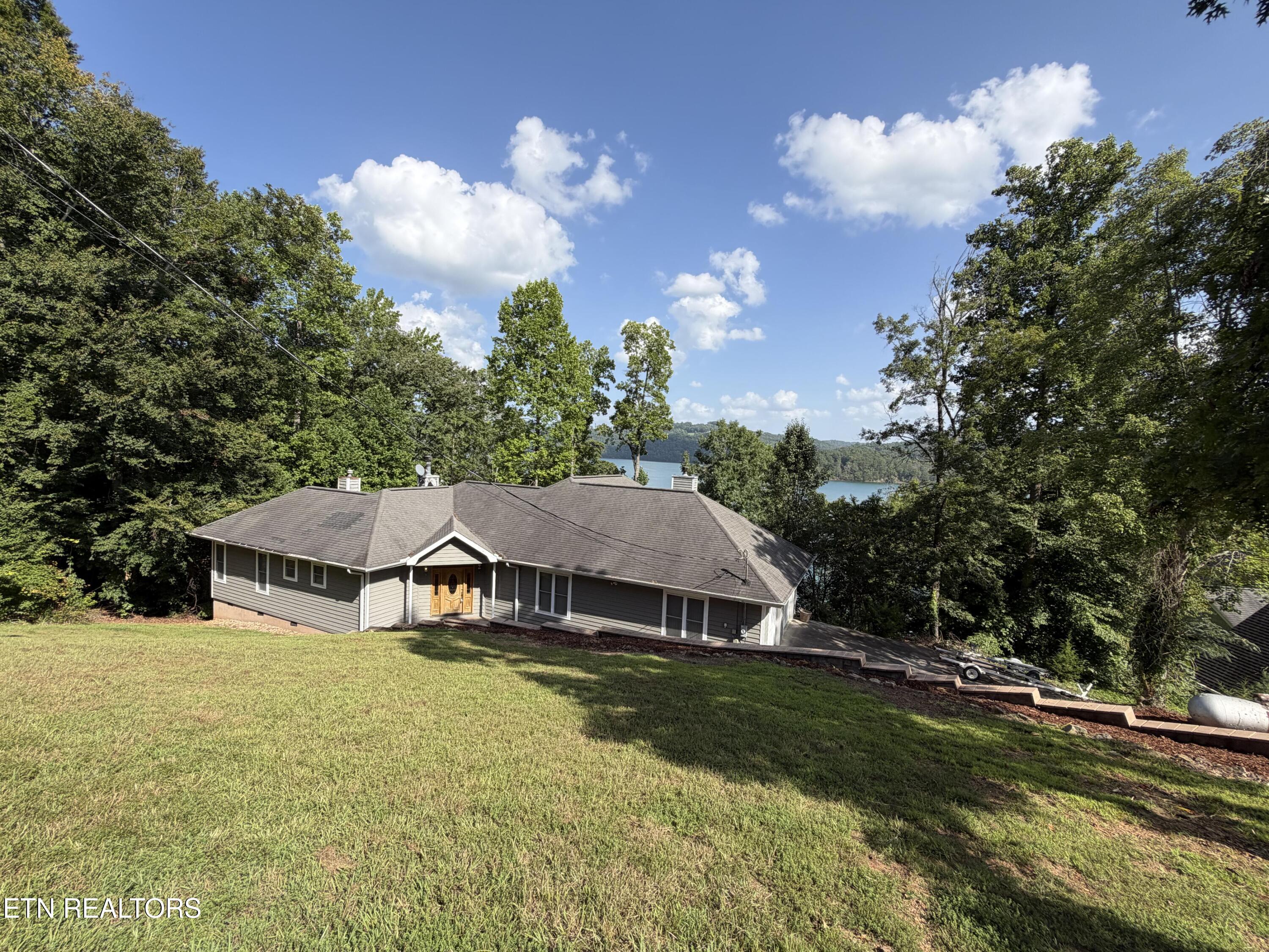 1395 Lakeview Drive Sharps Chapel TN 37866