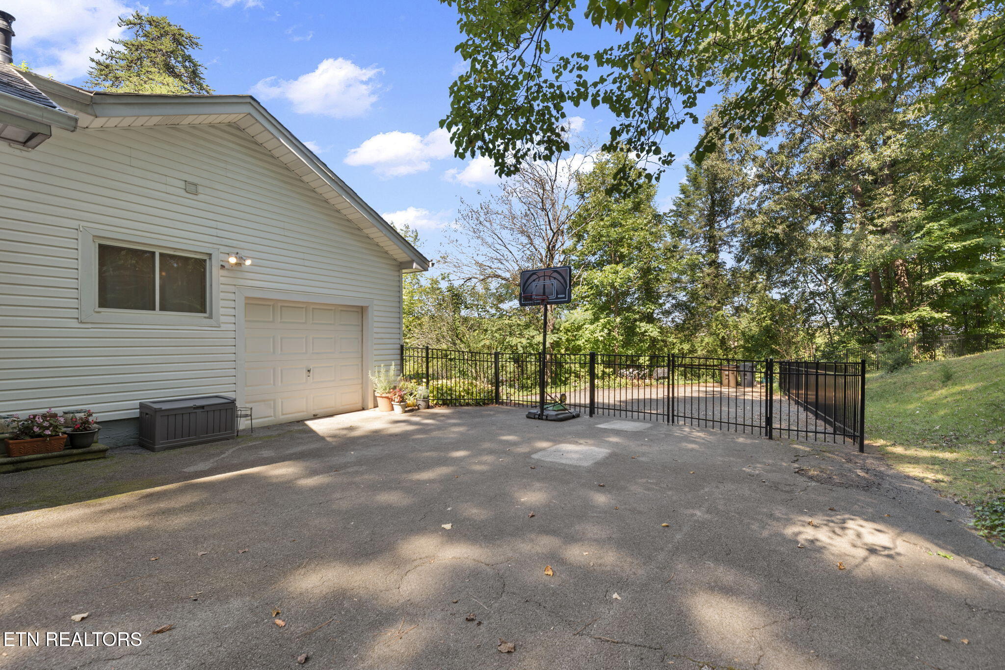 1108 Sharon Road Knoxville TN 37919