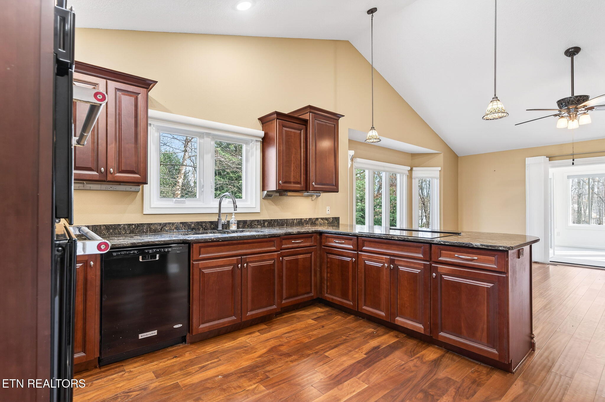 104 Hickory Ridge Lane Crossville TN 38558