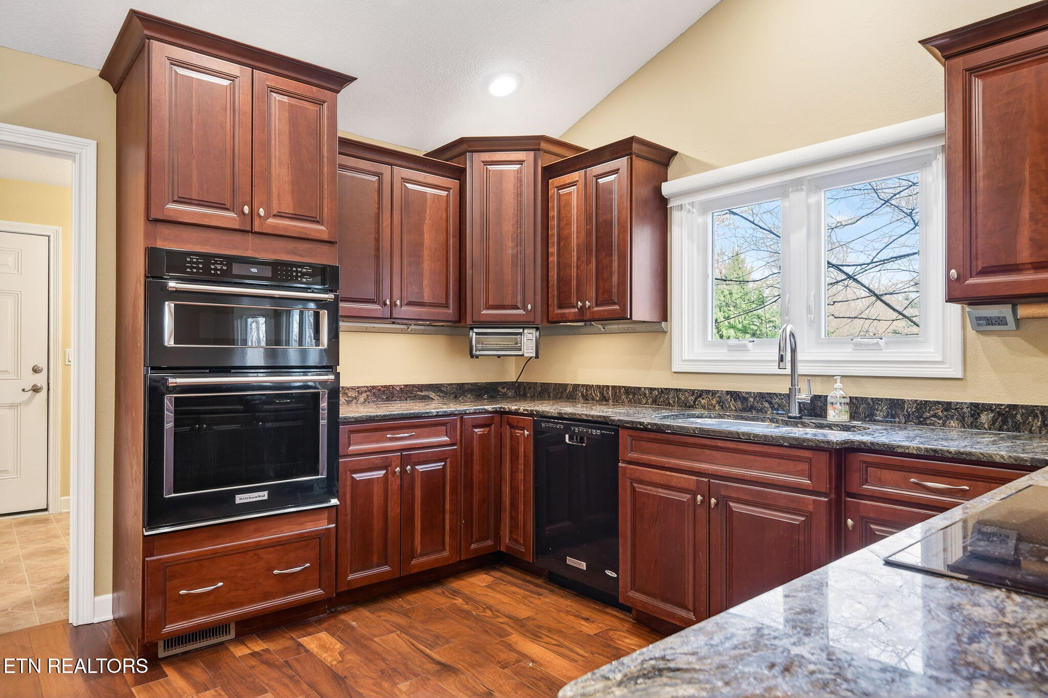 104 Hickory Ridge Lane Crossville TN 38558