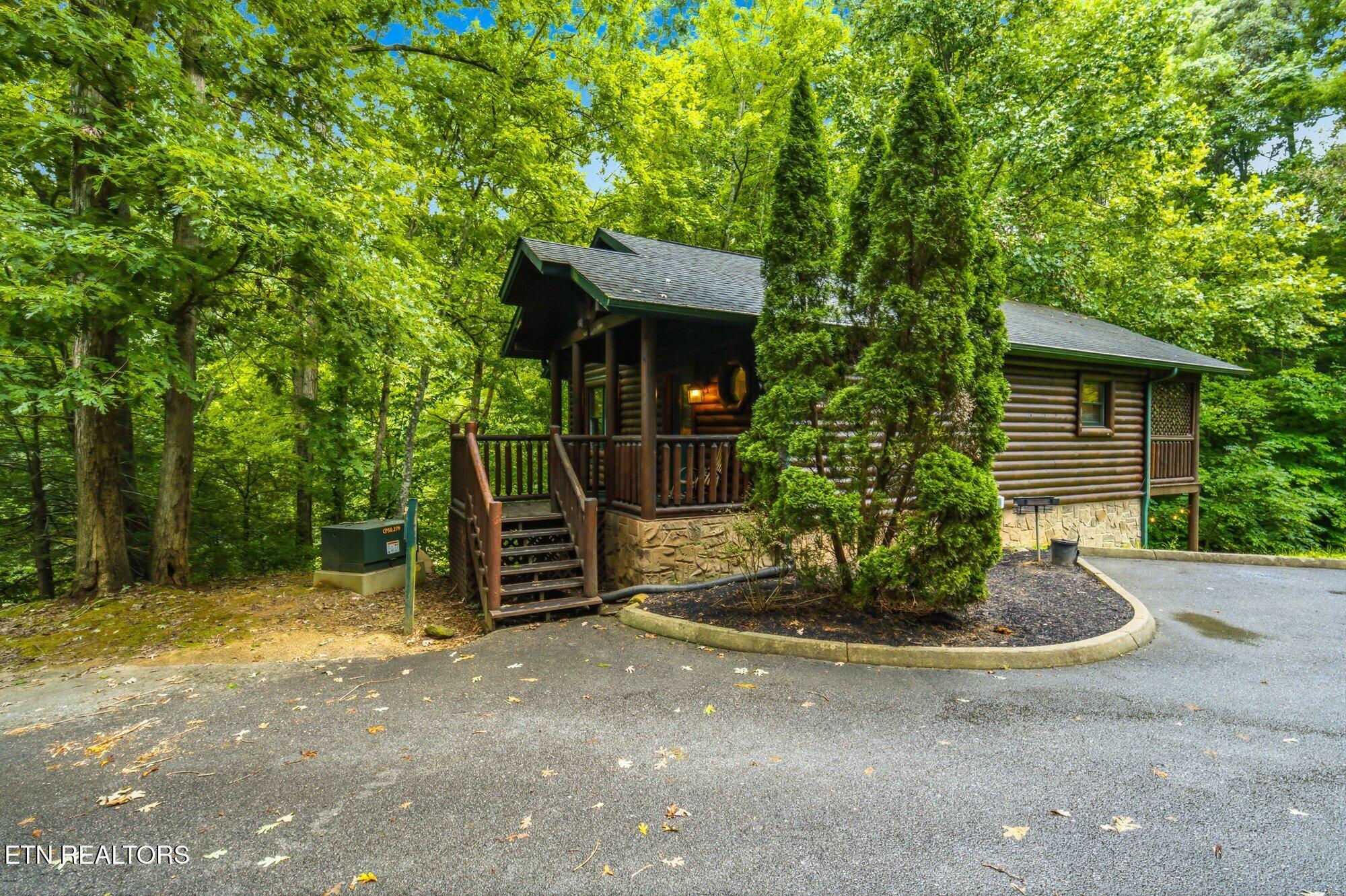 625 Gatlinburg Falls Way Gatlinburg TN 37738