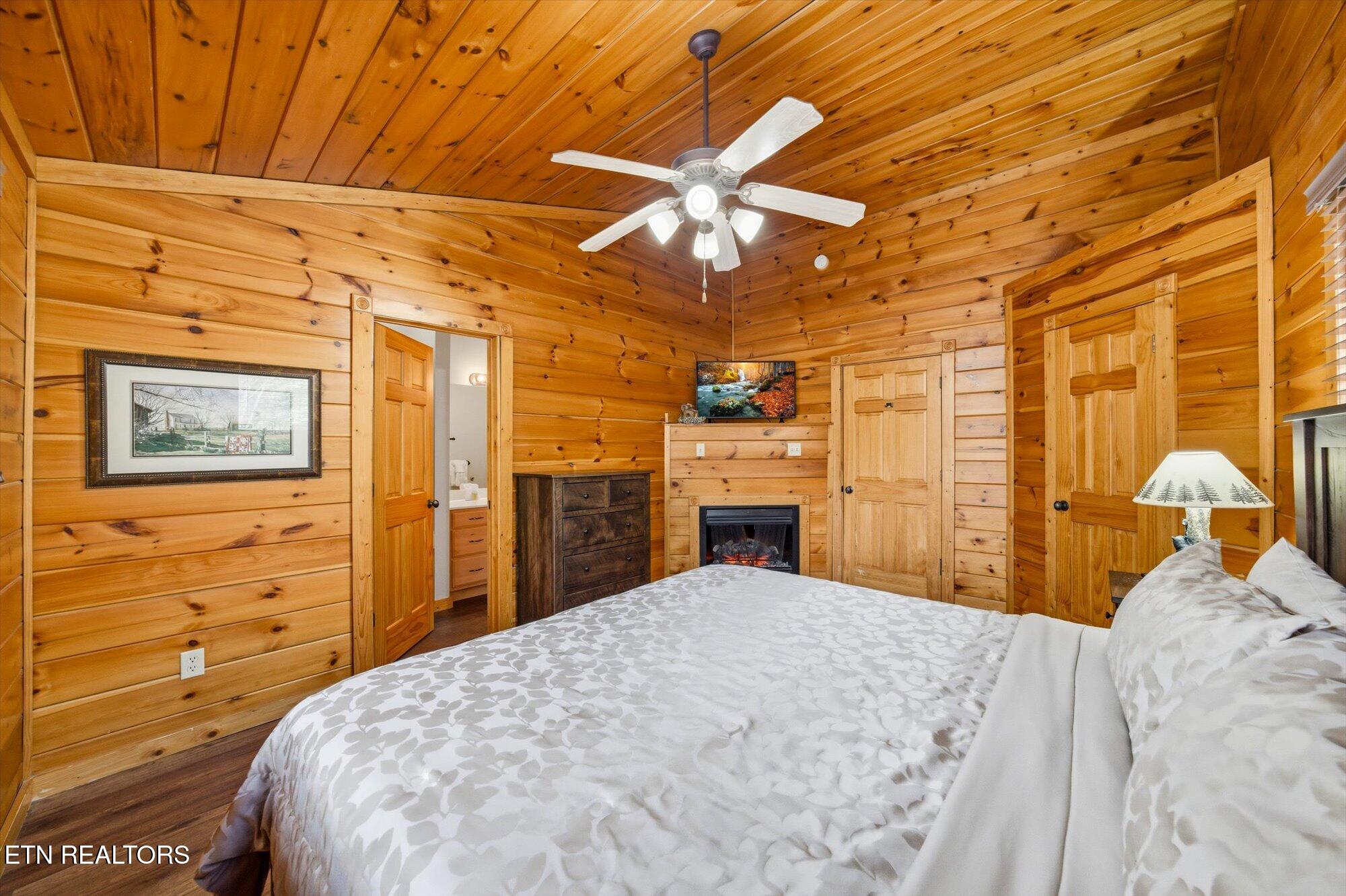 625 Gatlinburg Falls Way Gatlinburg TN 37738