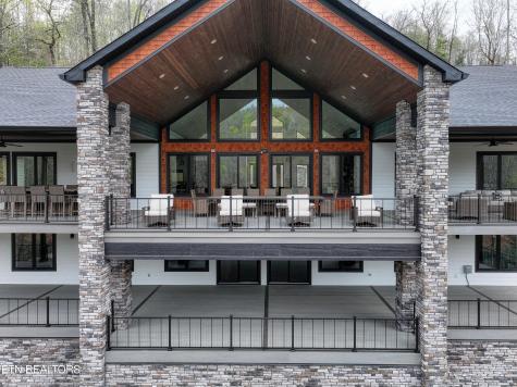 878 Shanghai Landing Lane LaFollette TN 37766