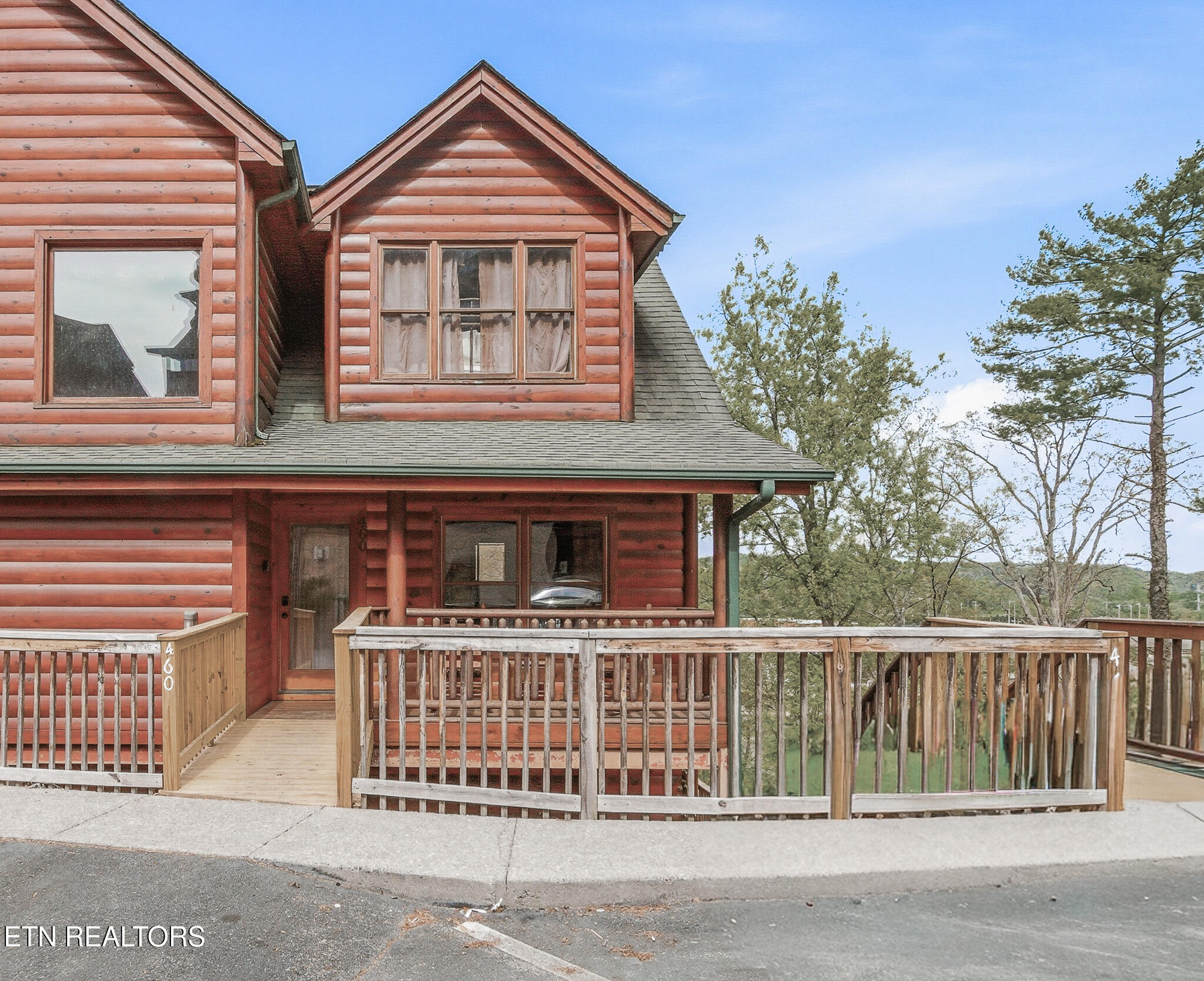 460 Big Bear Way Pigeon Forge TN 37863