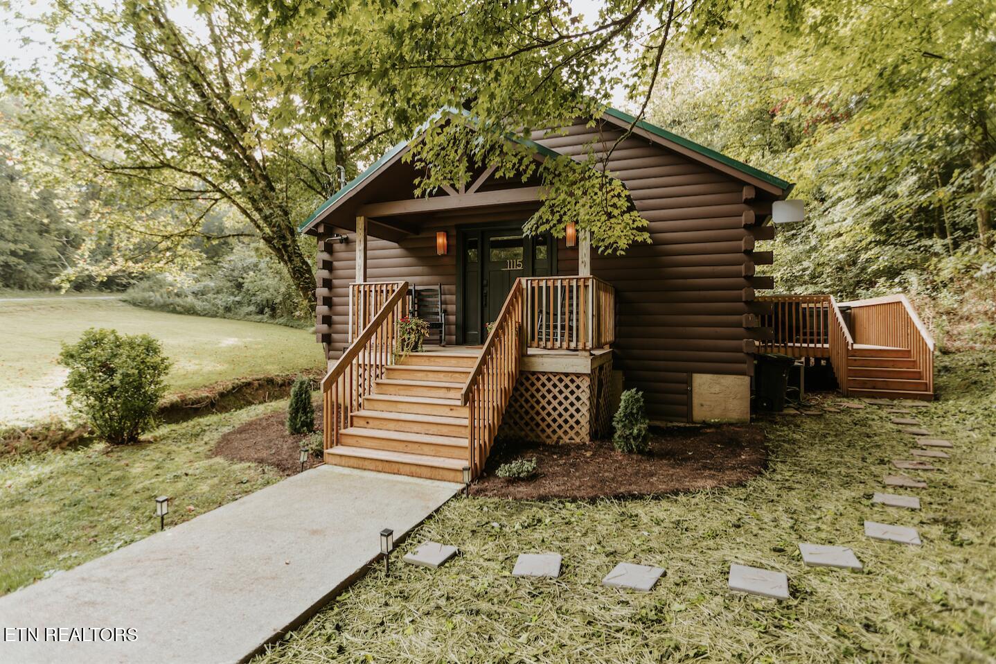 1115 Rocky Top Ridge Way Sevierville TN 37876