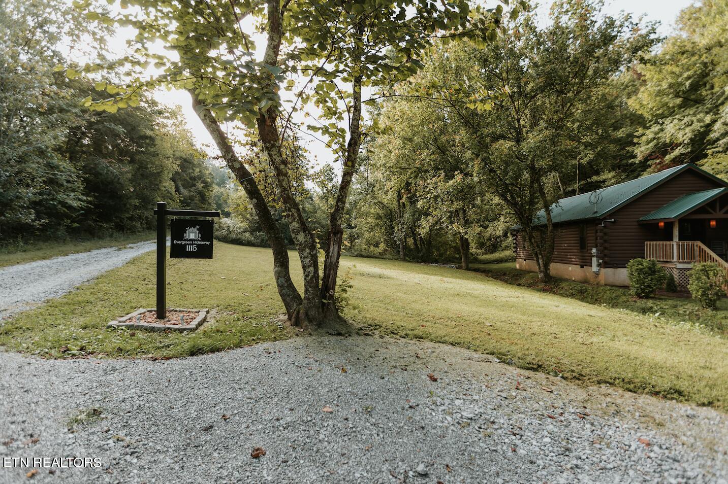 1115 Rocky Top Ridge Way Sevierville TN 37876