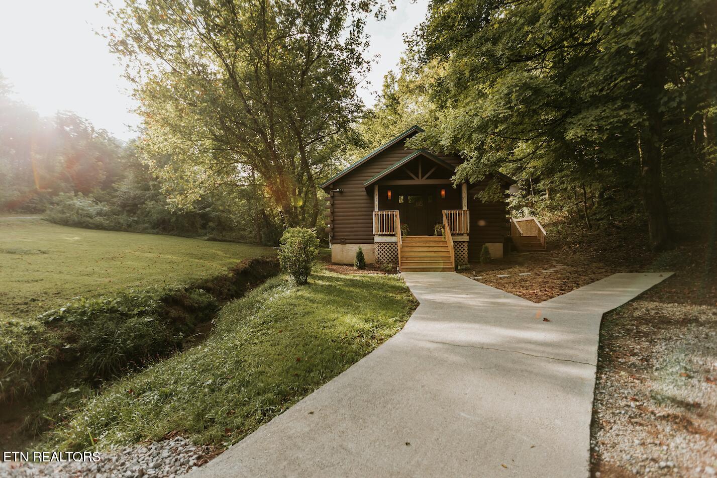 1115 Rocky Top Ridge Way Sevierville TN 37876