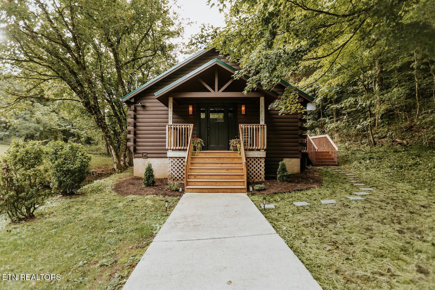 1115 Rocky Top Ridge Way Sevierville TN 37876