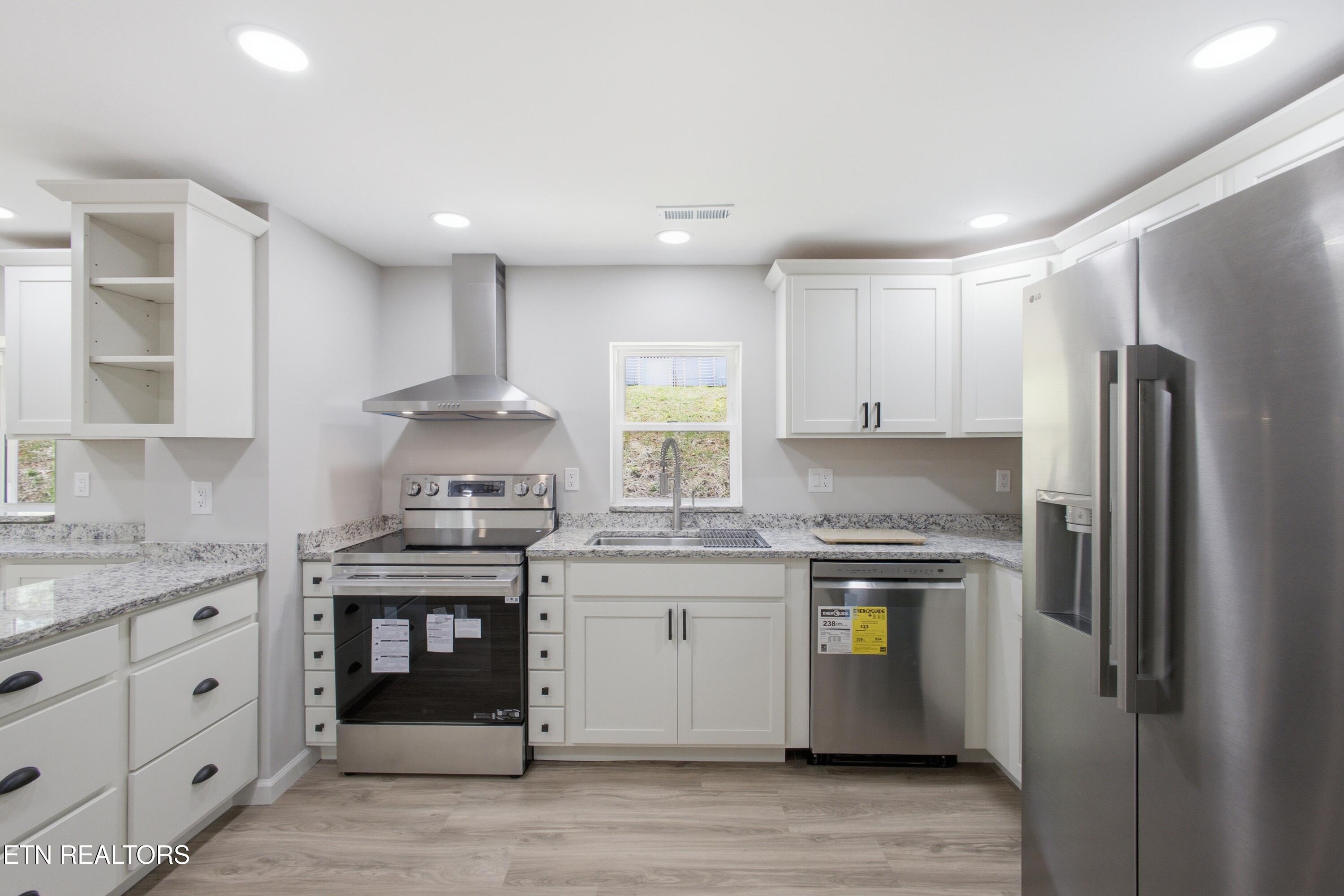 1946 Bluff Road Harriman TN 37748
