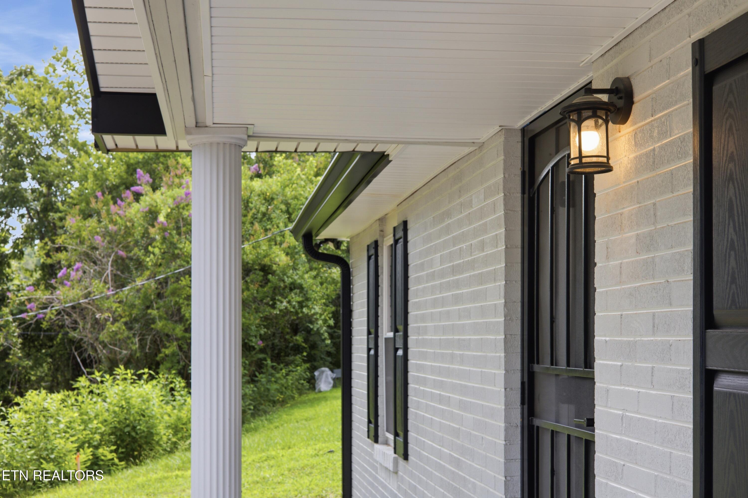 1946 Bluff Road Harriman TN 37748