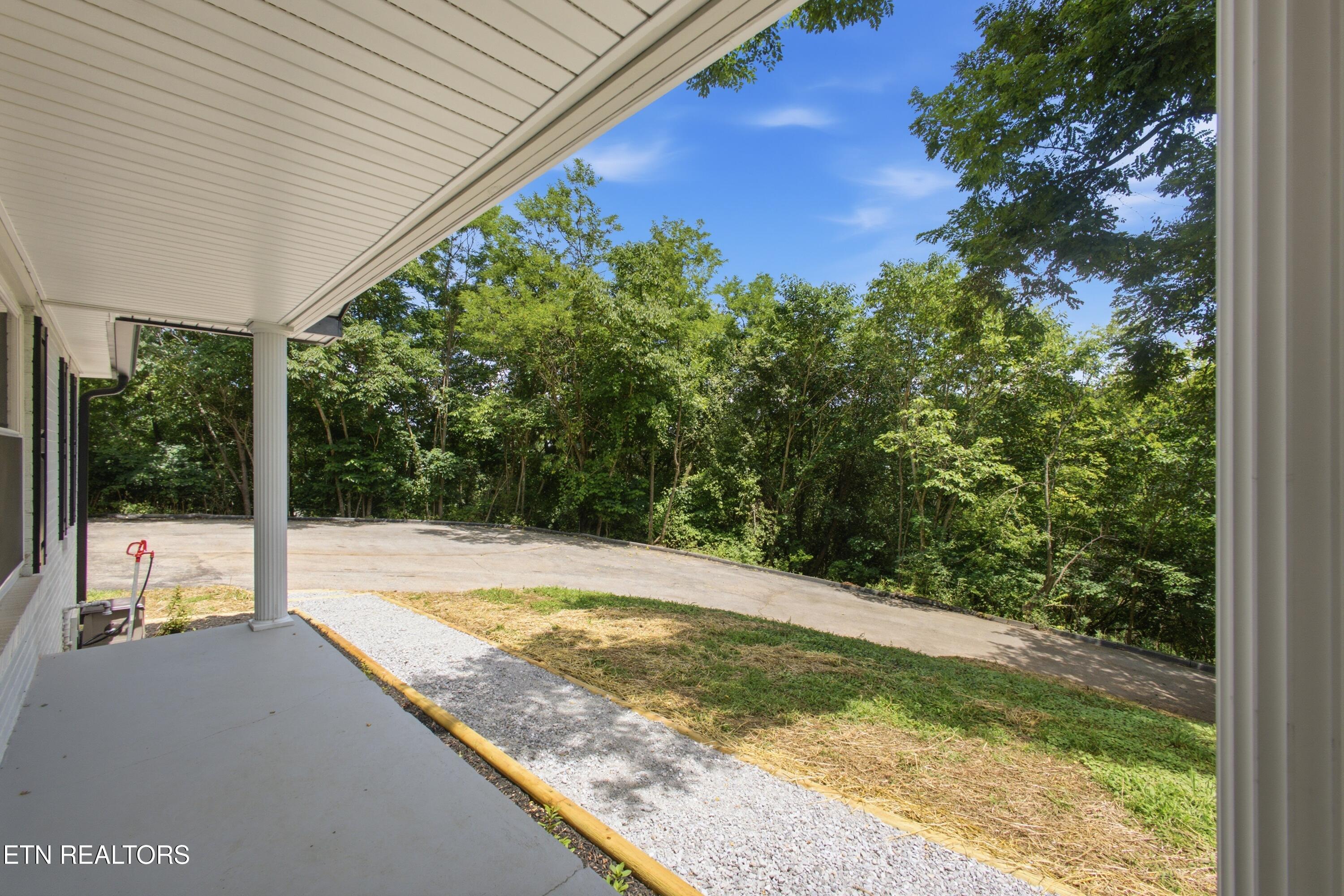 1946 Bluff Road Harriman TN 37748