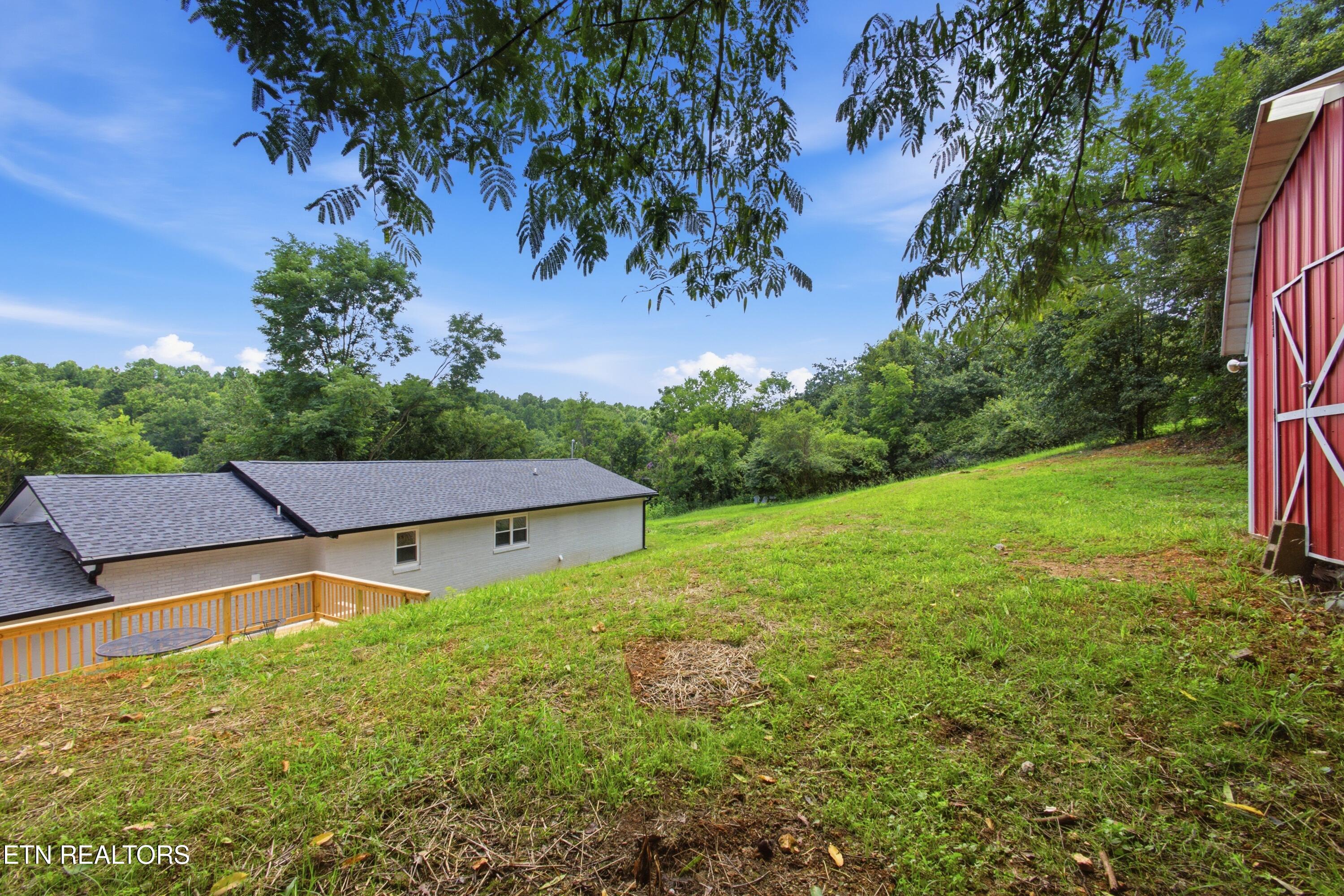 1946 Bluff Road Harriman TN 37748