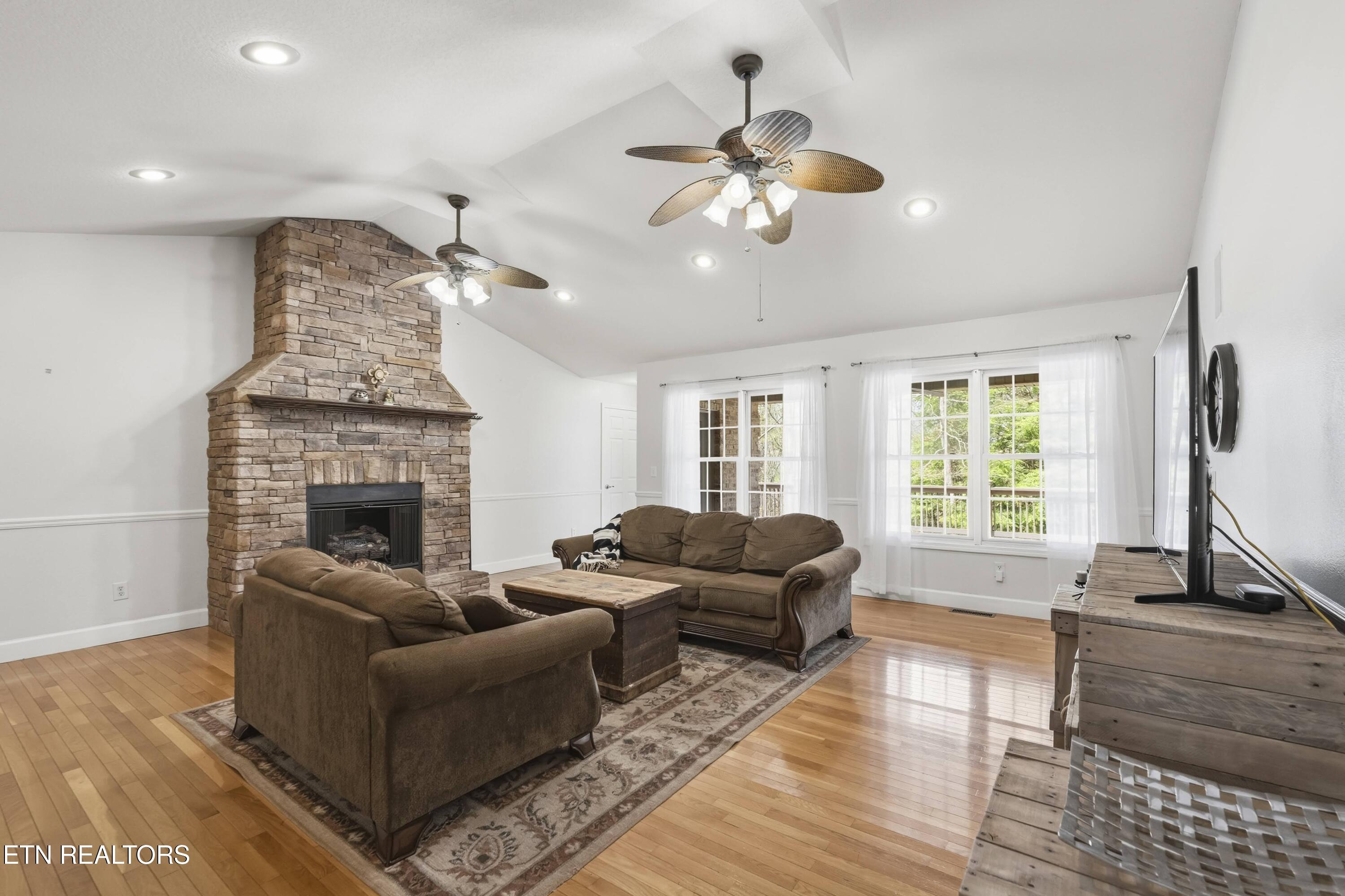 55 Rocky Lane Crossville TN 38571