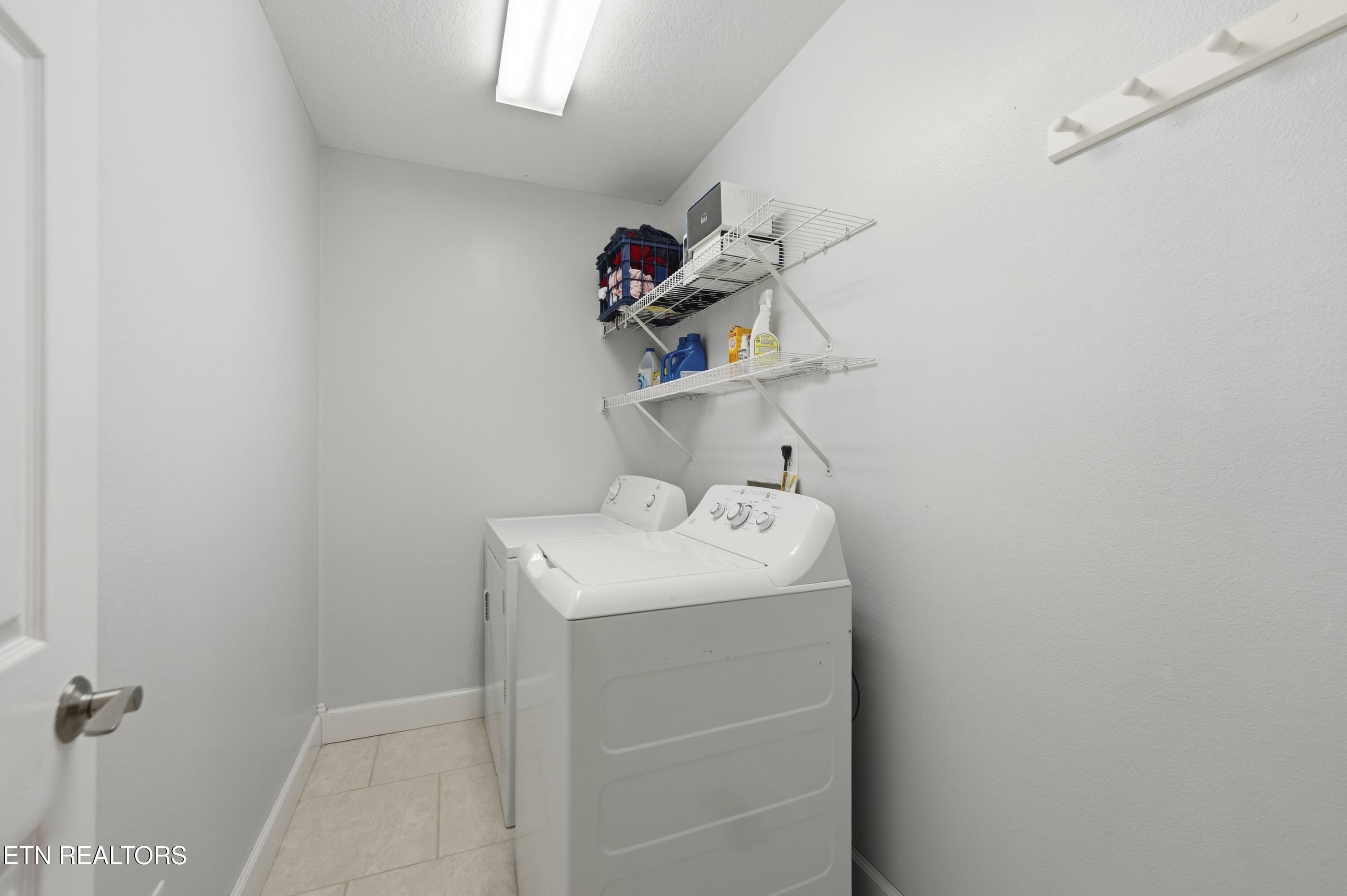 55 Rocky Lane Crossville TN 38571