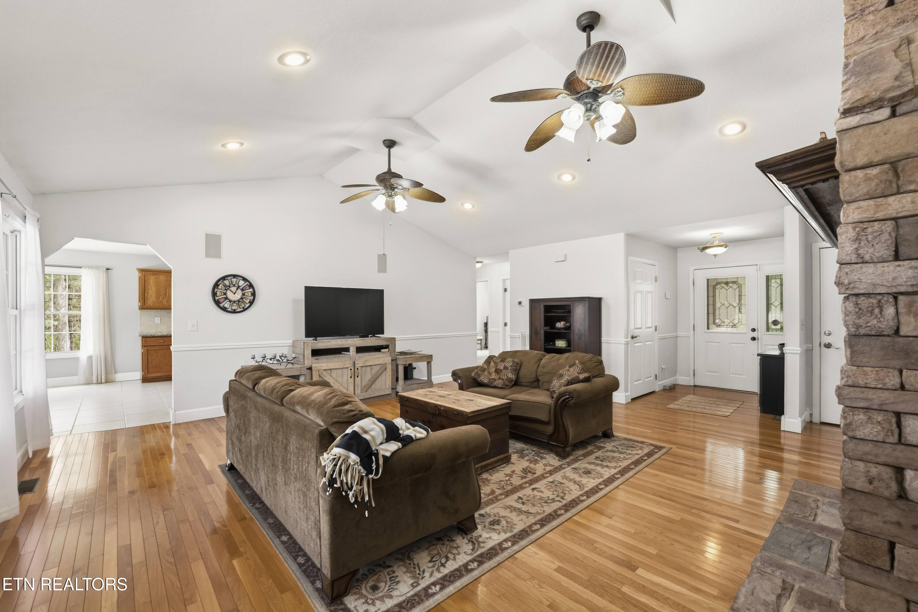 55 Rocky Lane Crossville TN 38571