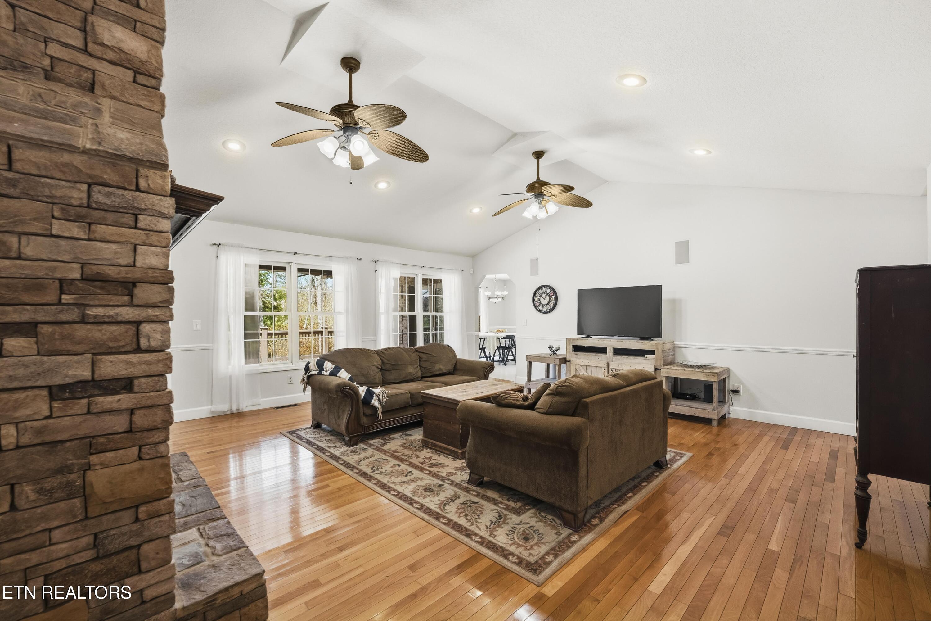 55 Rocky Lane Crossville TN 38571