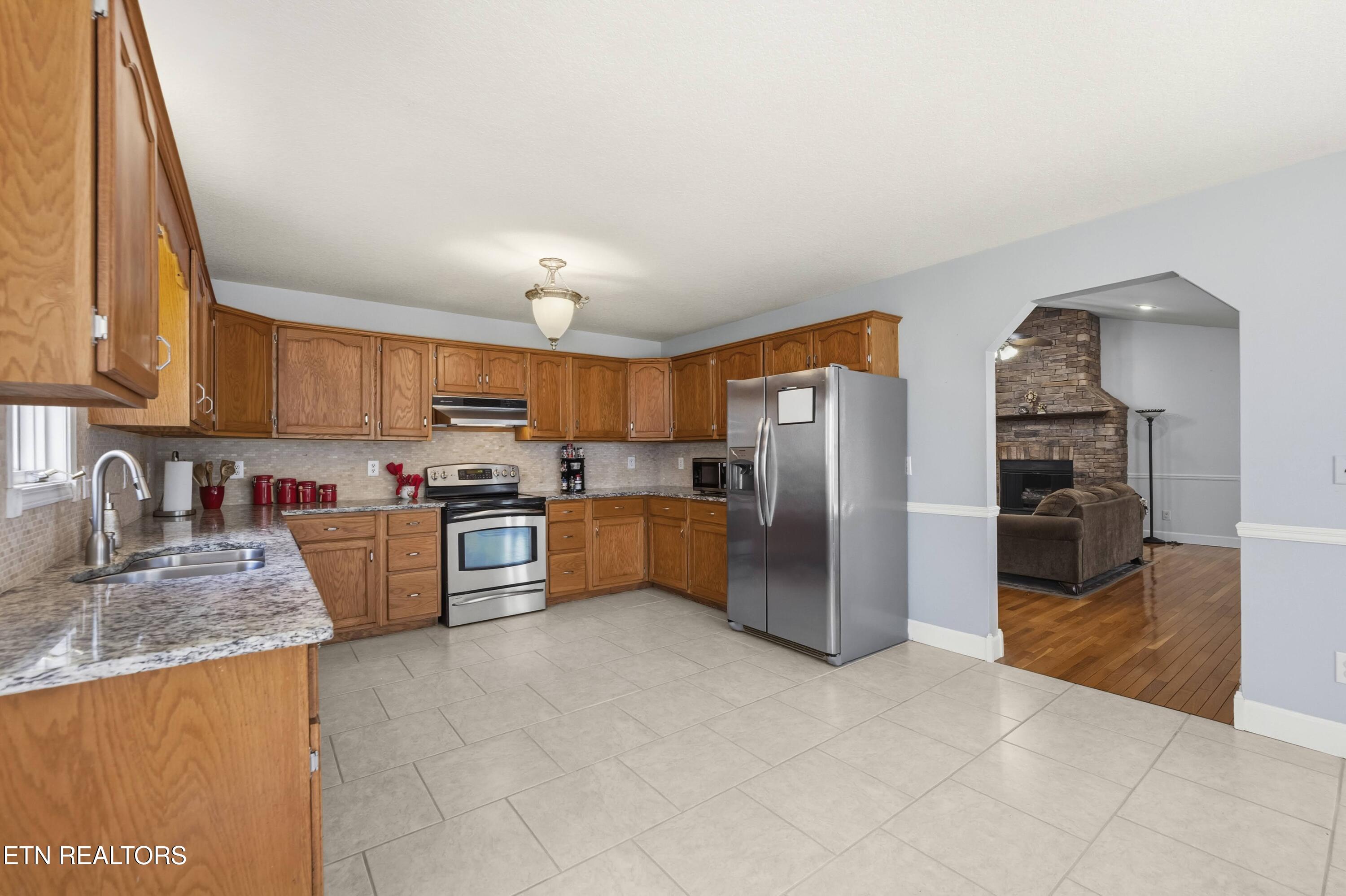 55 Rocky Lane Crossville TN 38571