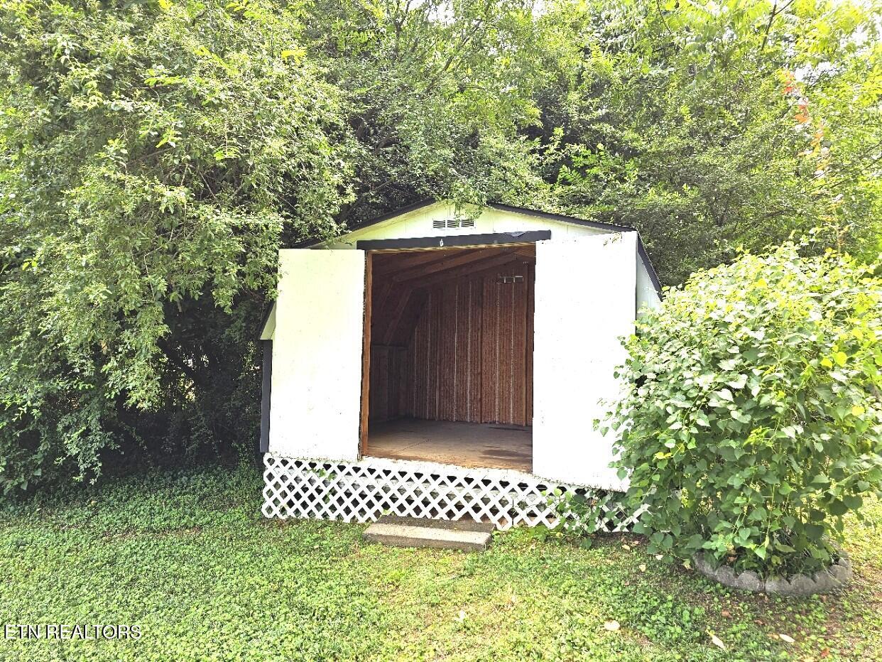 406 Montvale Station Road Maryville TN 37803