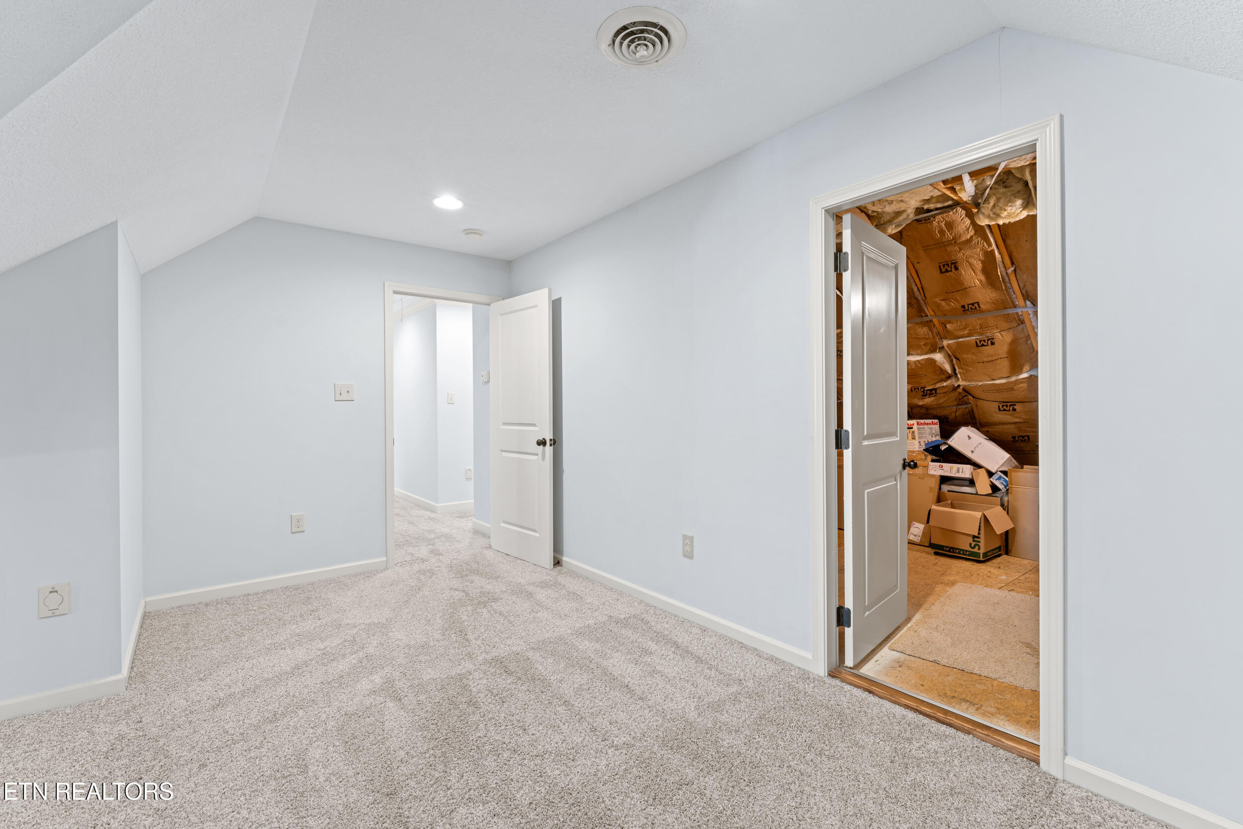 1127 Whisper Trace Lane Knoxville TN 37919
