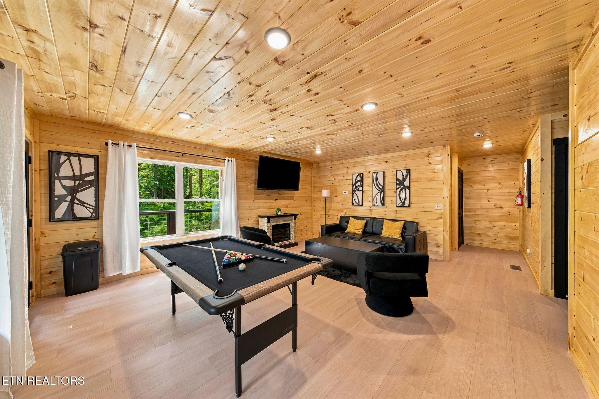 2670 Grassy Branch Loop Sevierville TN 37876