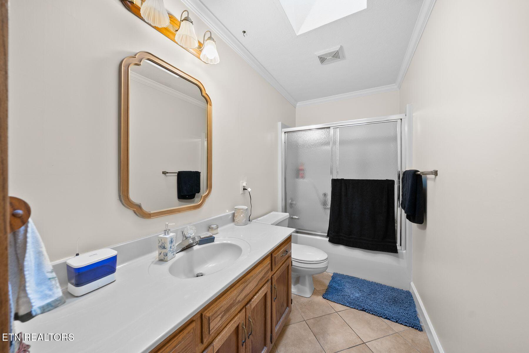 16 Trafalgar Lane Crossville TN 38558