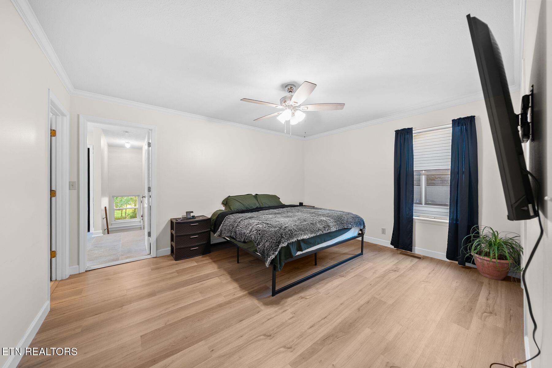 16 Trafalgar Lane Crossville TN 38558