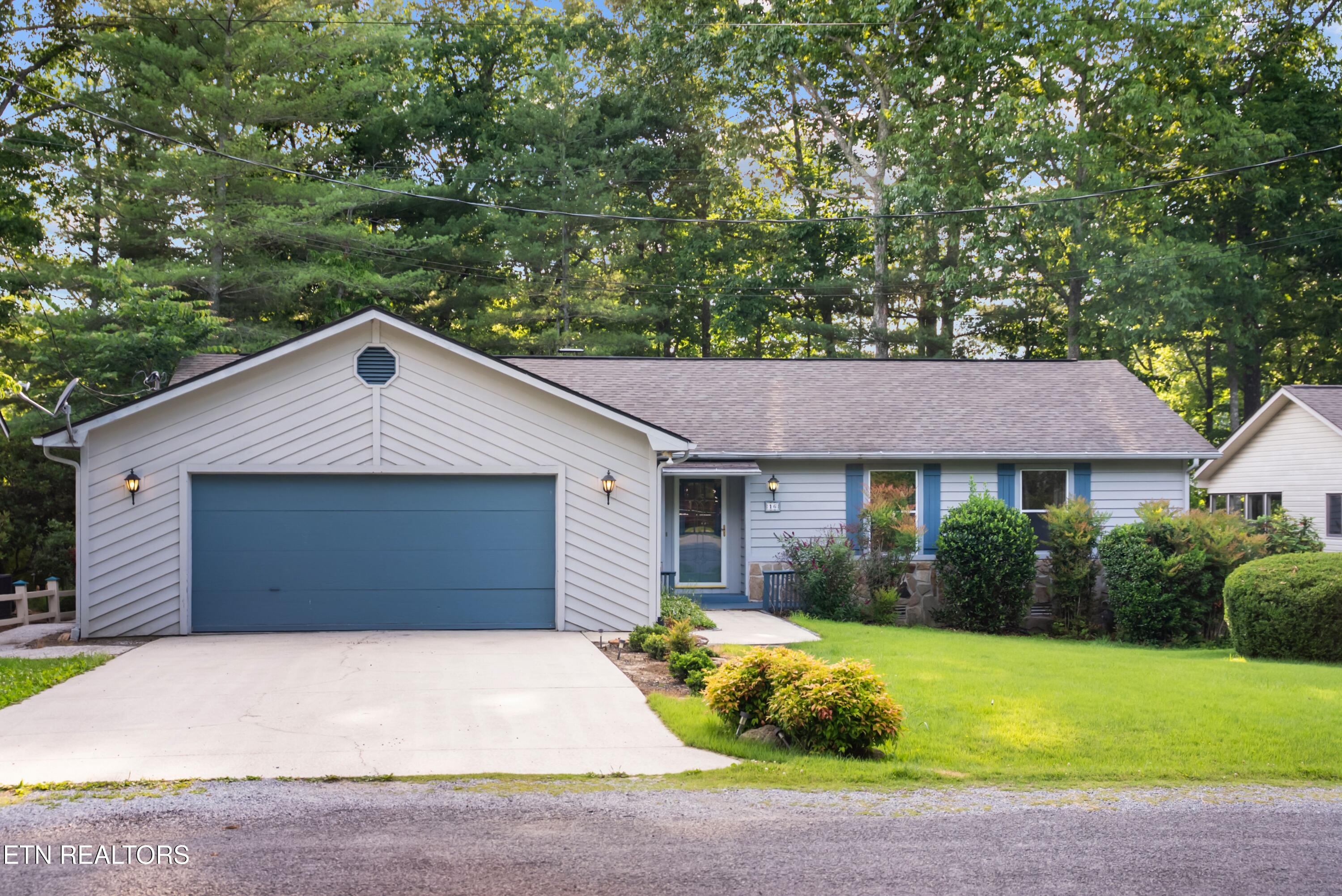 16 Trafalgar Lane Crossville TN 38558