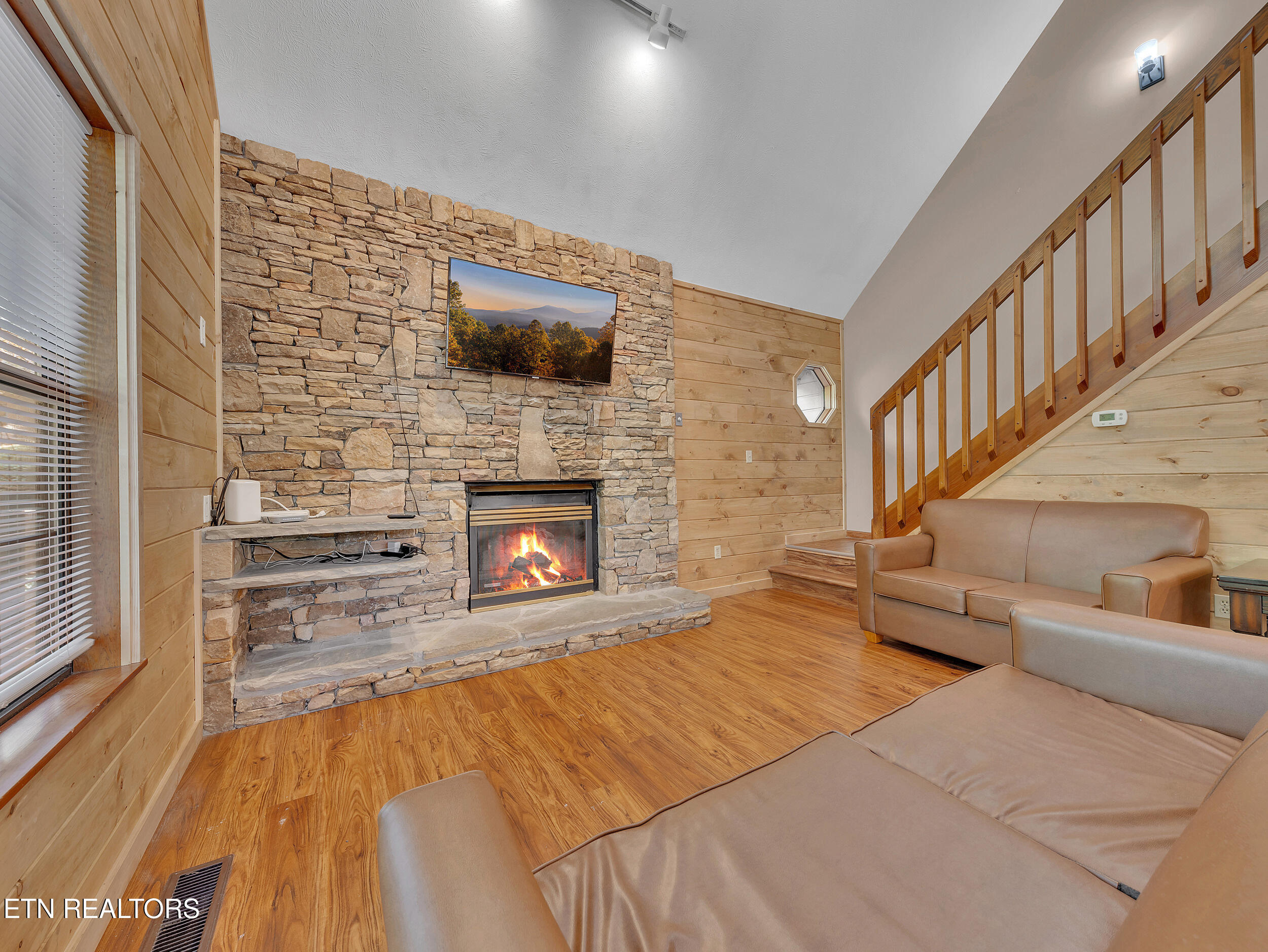2733 Timber Way Pigeon Forge TN 37863