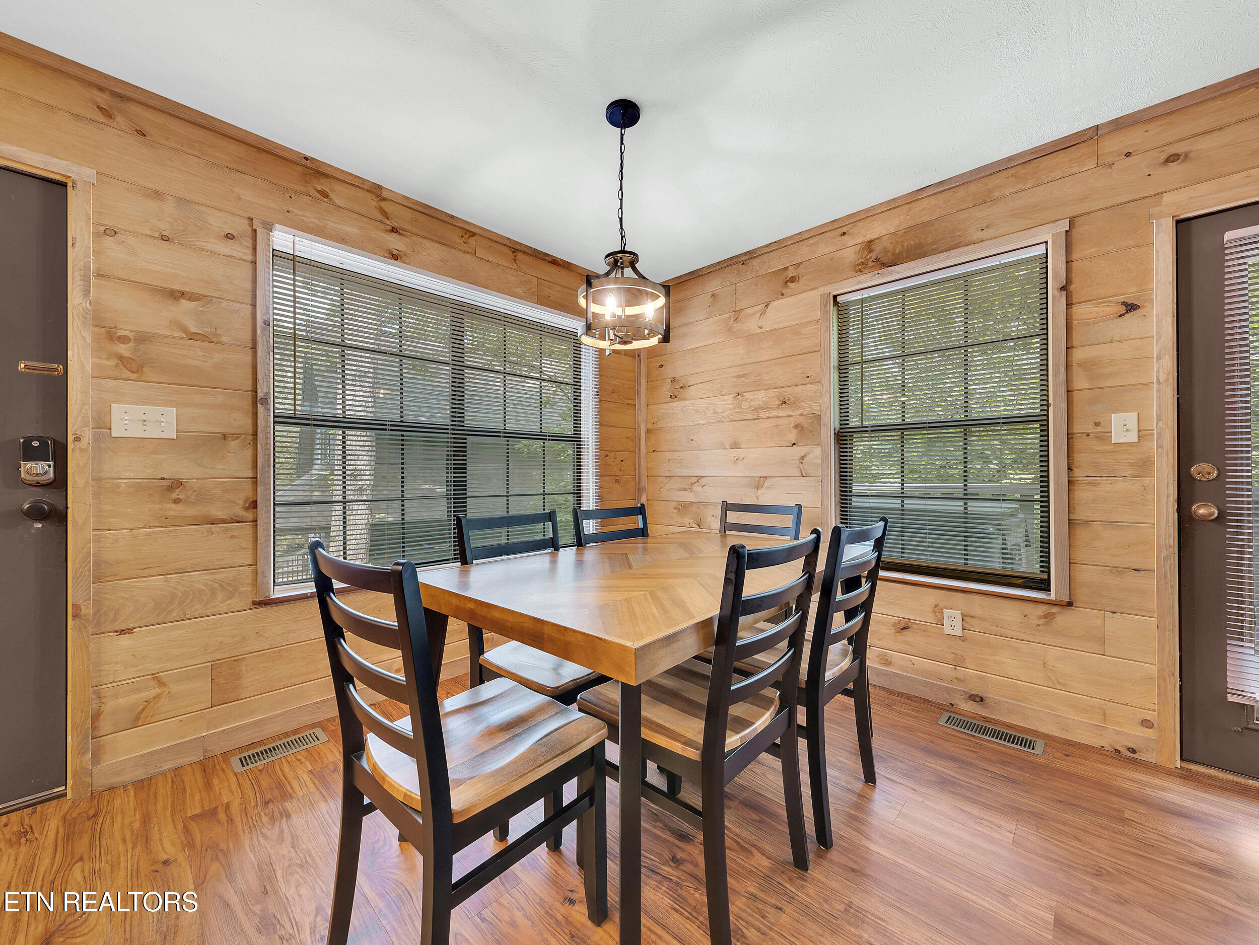2733 Timber Way Pigeon Forge TN 37863