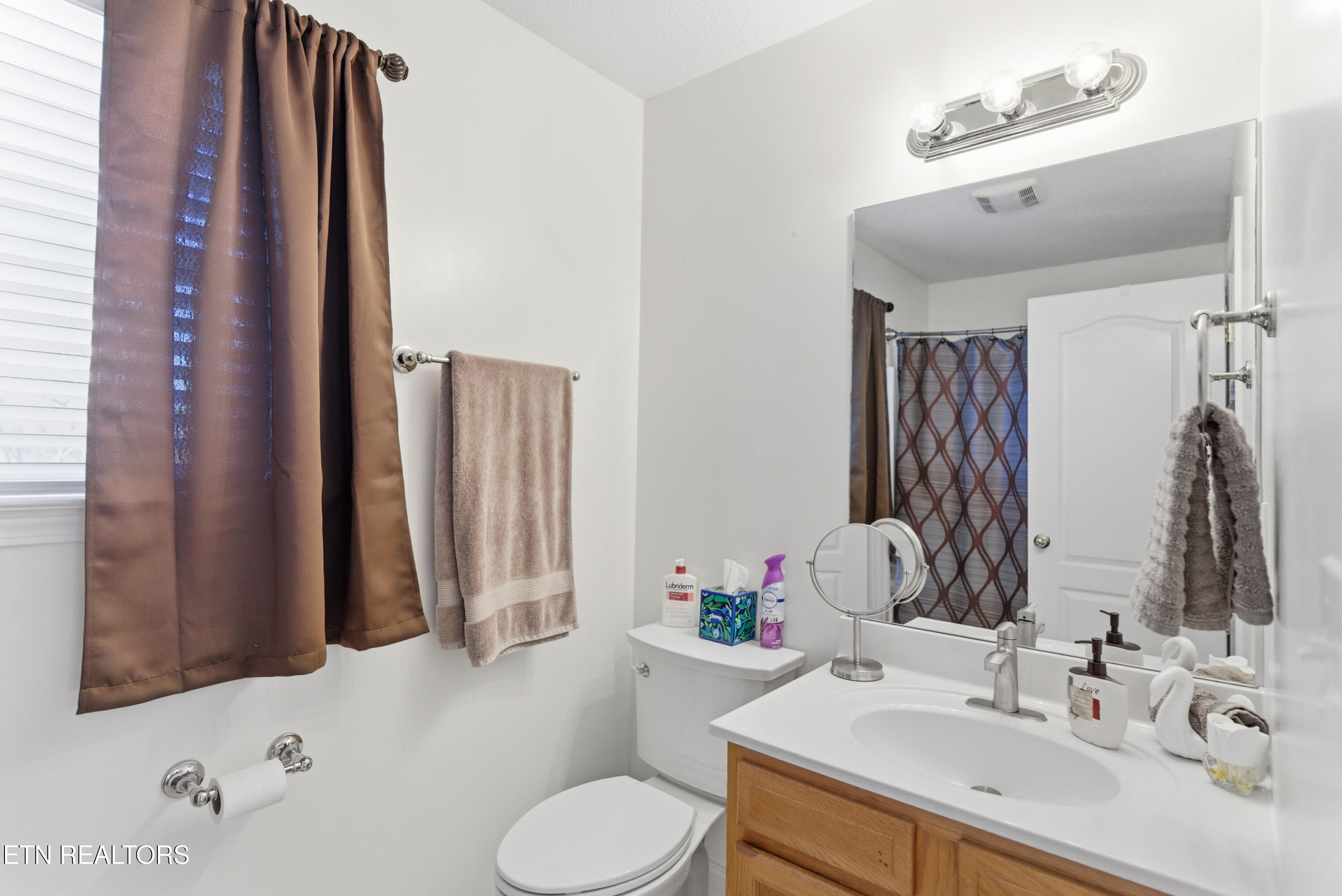 267 Far View Circle Jacksboro TN 37757