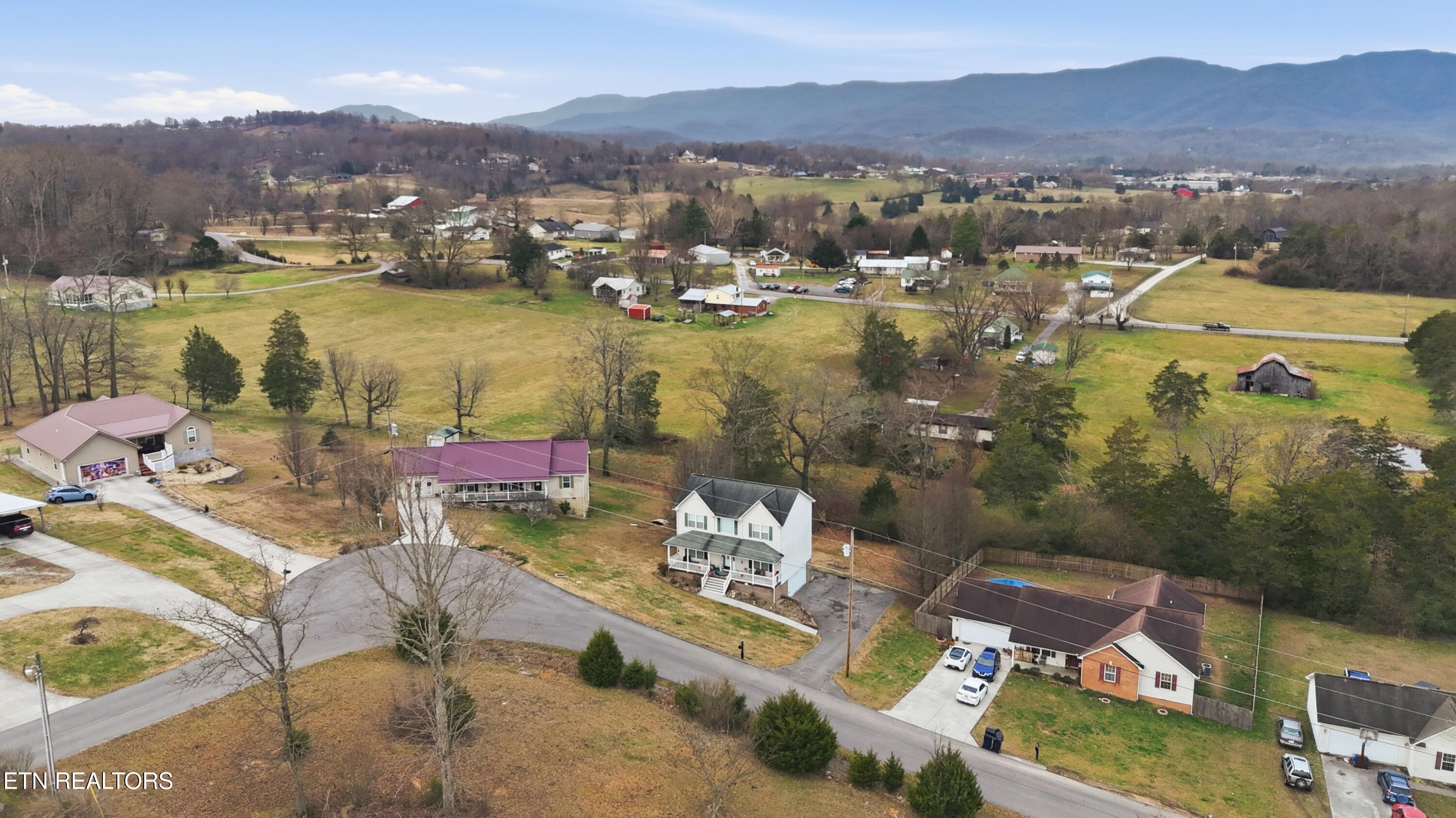 267 Far View Circle Jacksboro TN 37757