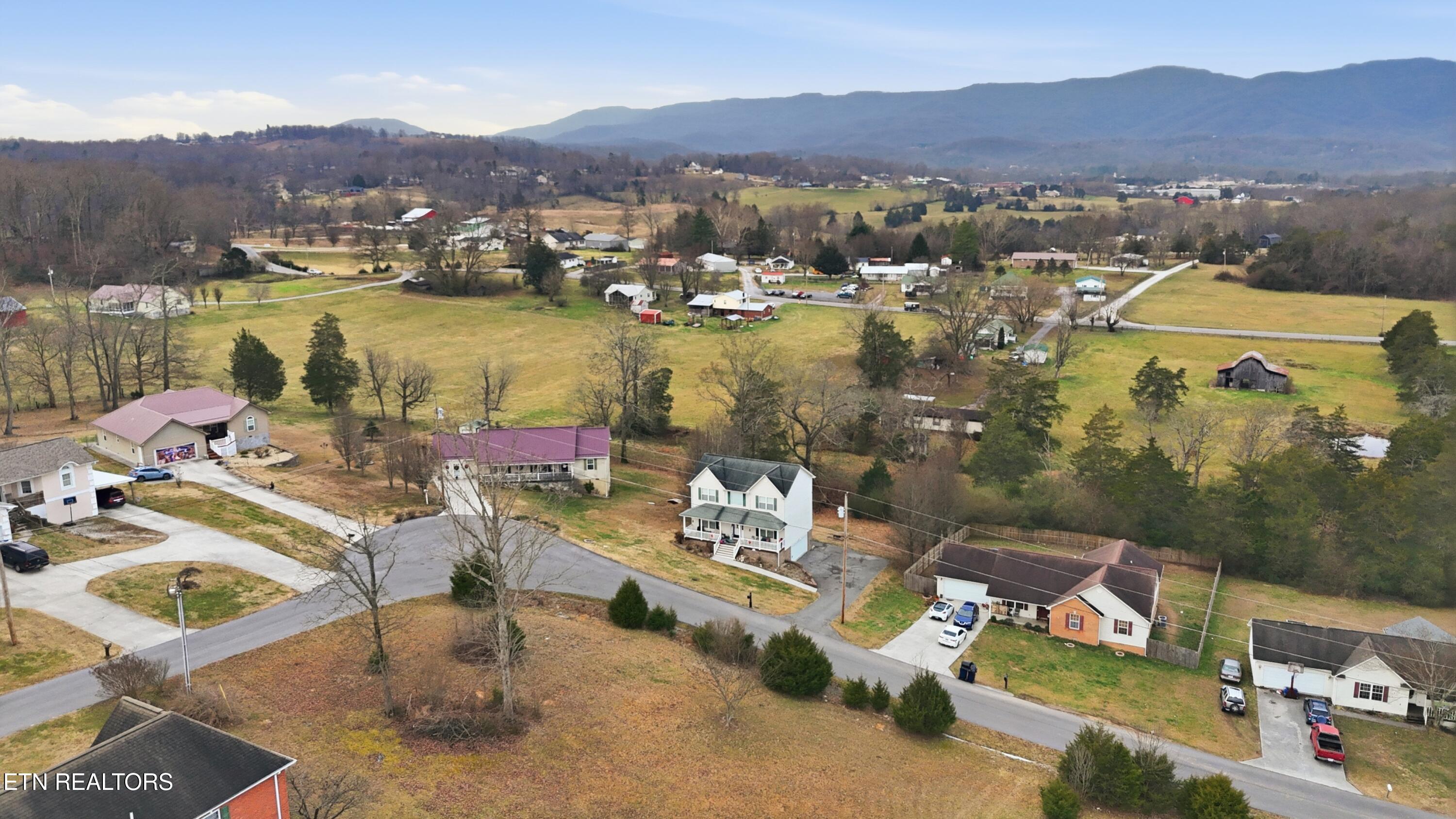 267 Far View Circle Jacksboro TN 37757