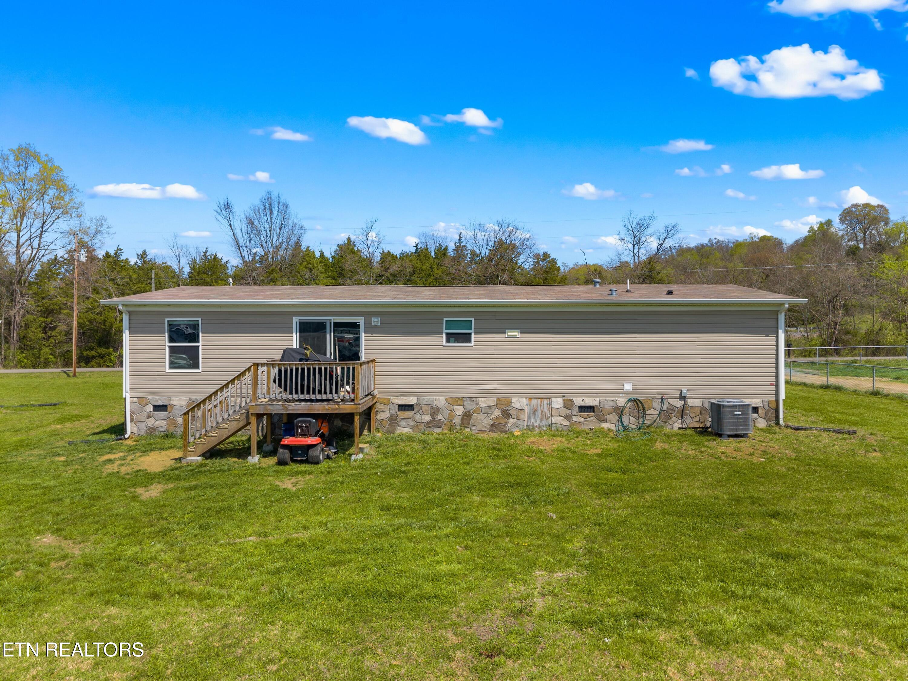 1469 Old Newport Highway Dandridge TN 37725