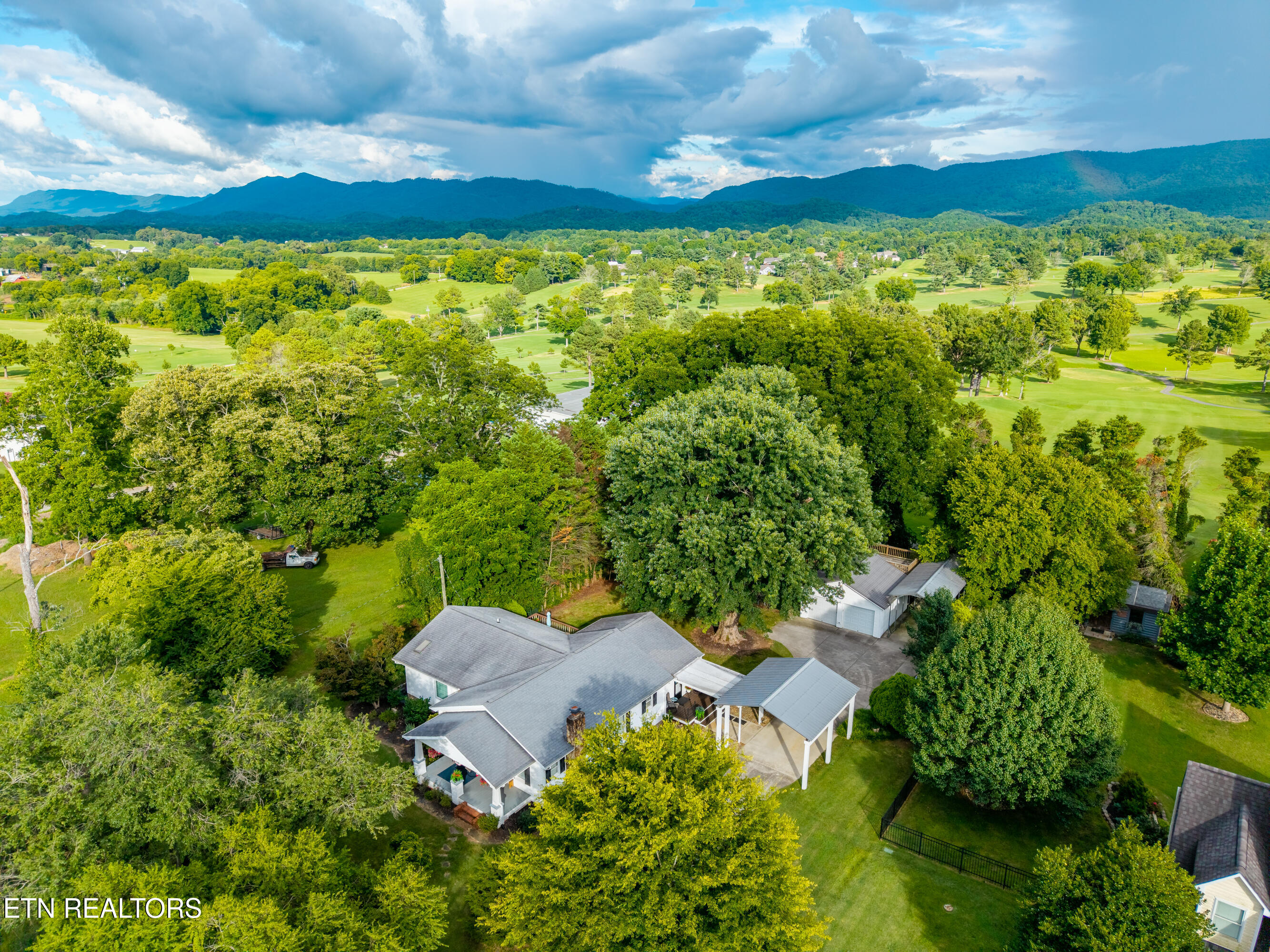 3346 Tuckaleechee Pike Maryville TN 37803